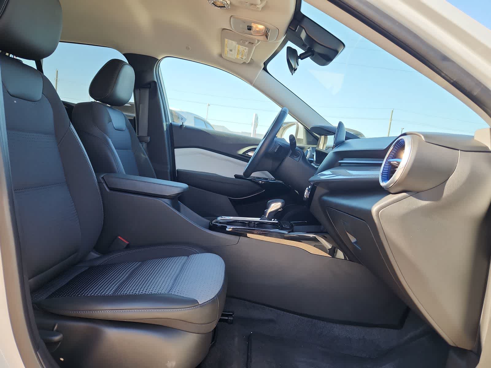 Thumbnail: 2025 Chevrolet Trax - 18