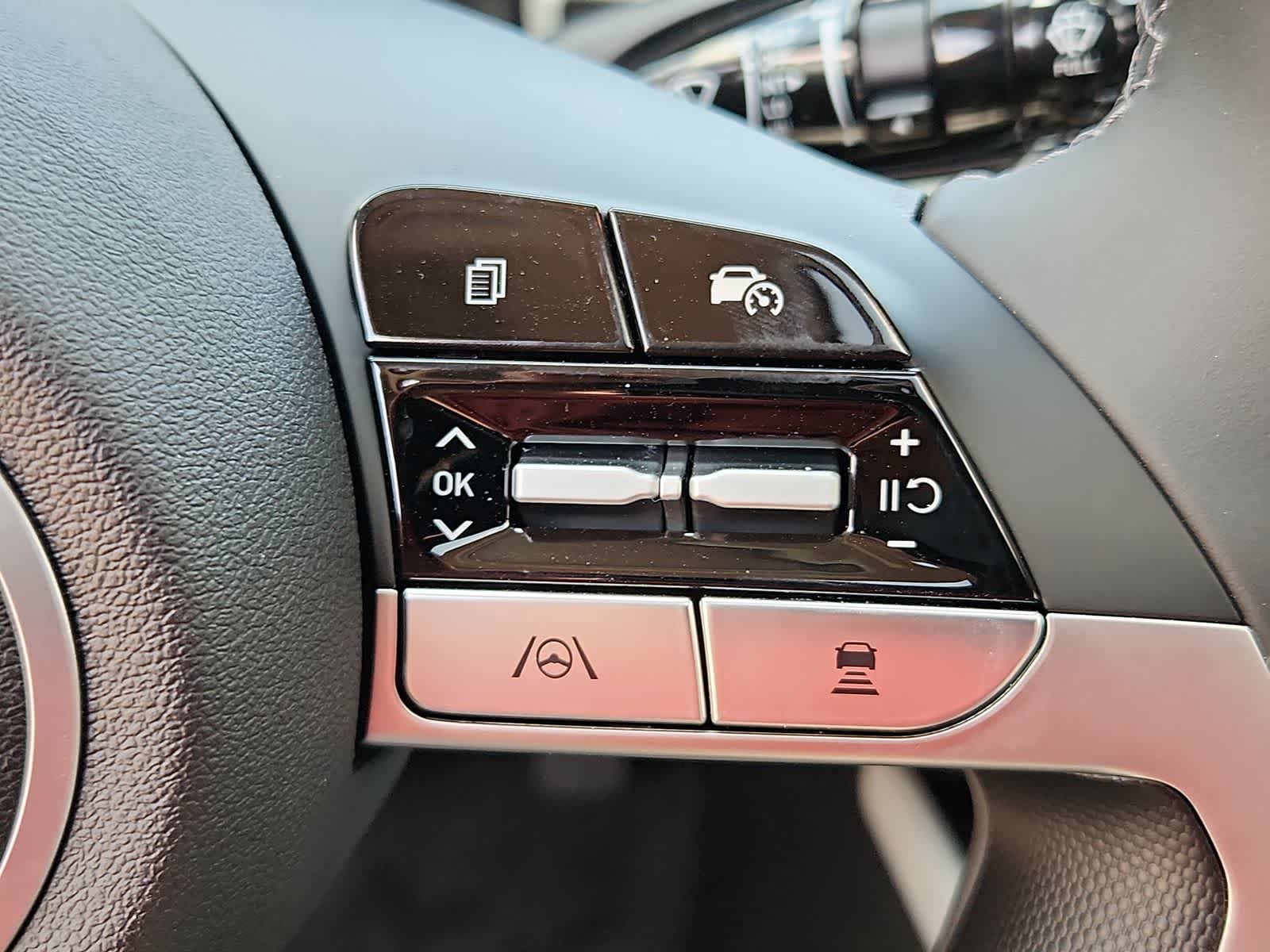 Thumbnail: 2025 Hyundai Elantra - 13