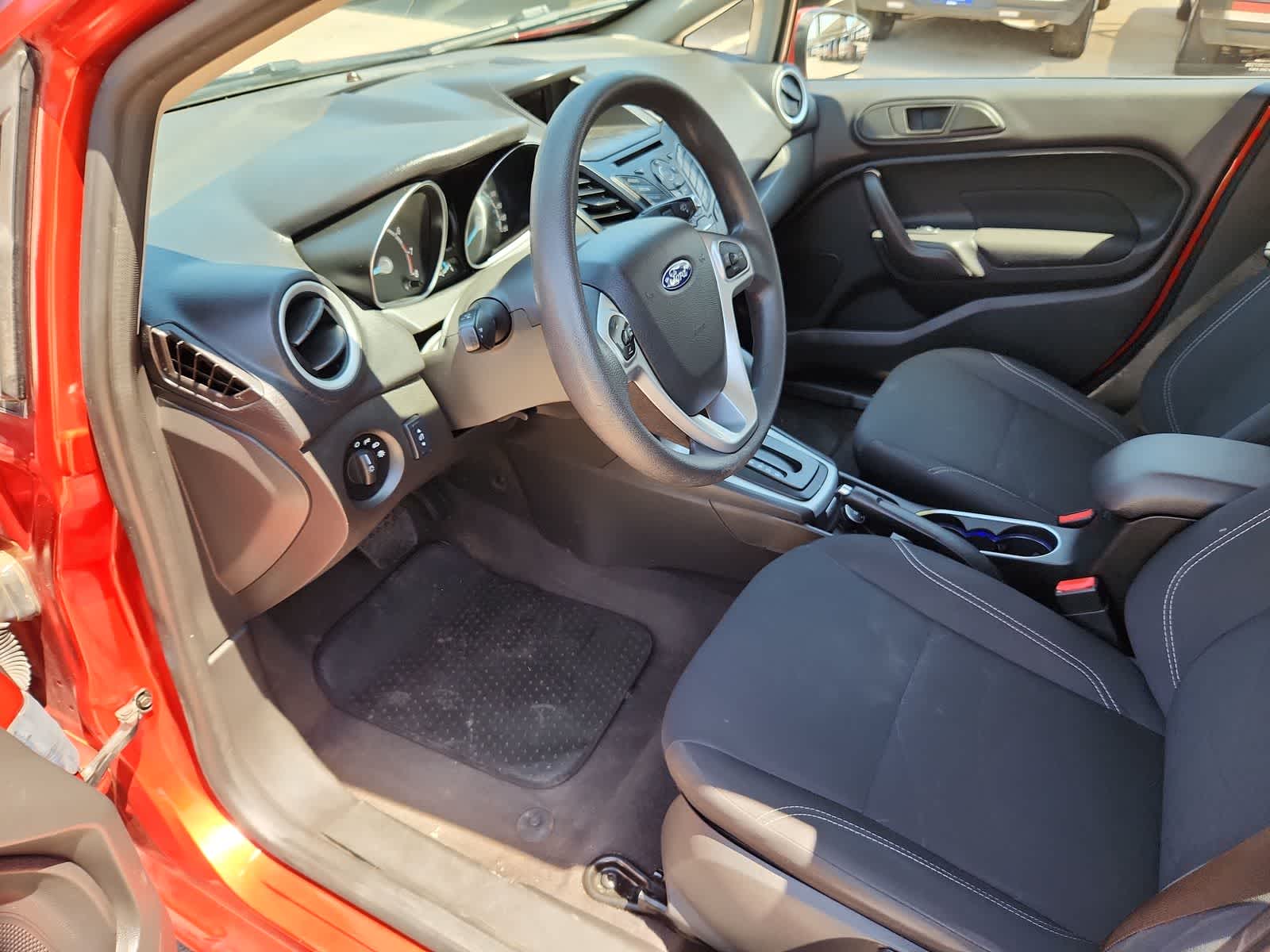 2018 Ford Fiesta SE 10