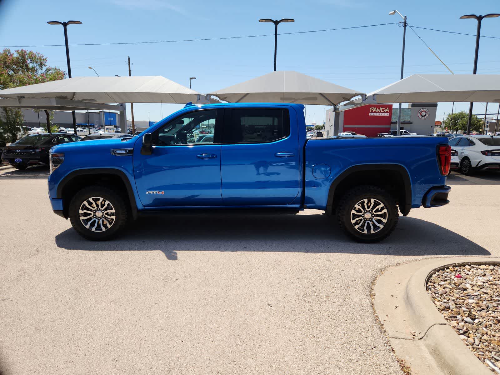 Thumbnail: 2022 GMC Sierra 1500 - 5