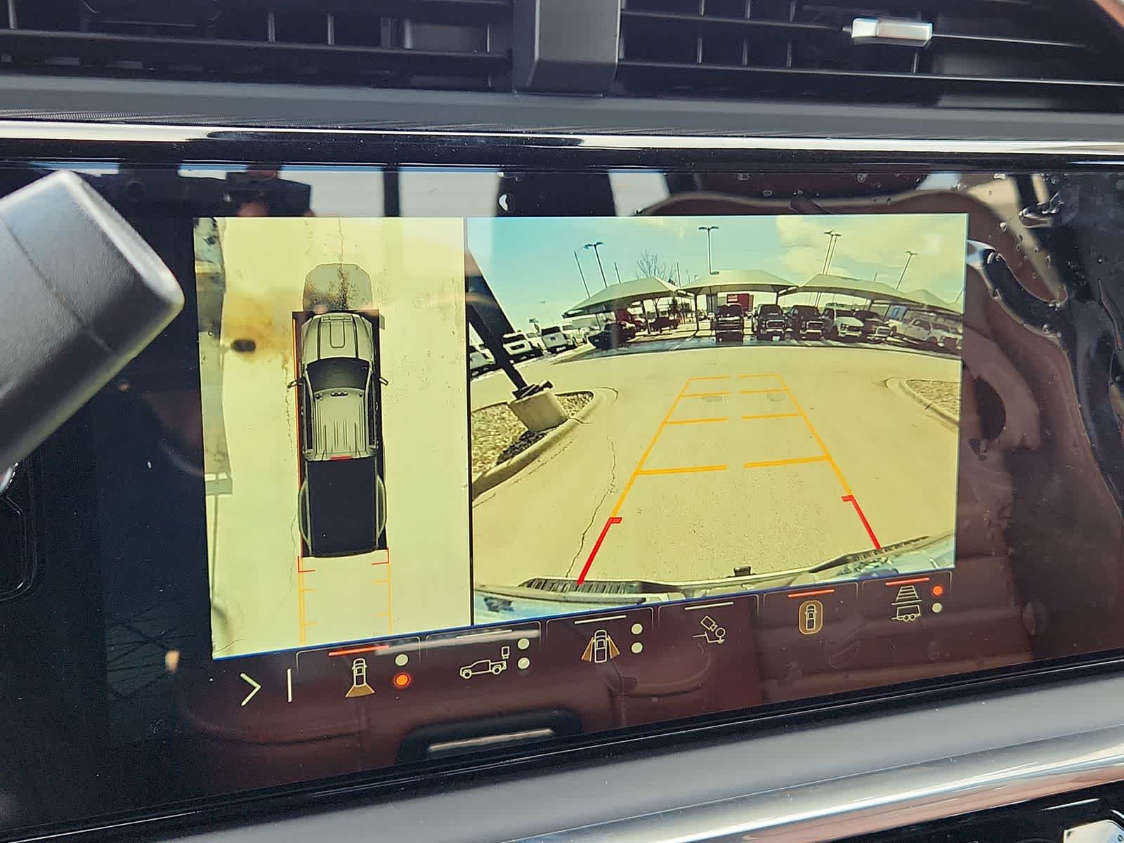 Thumbnail: 2025 GMC Sierra 3500 - 25