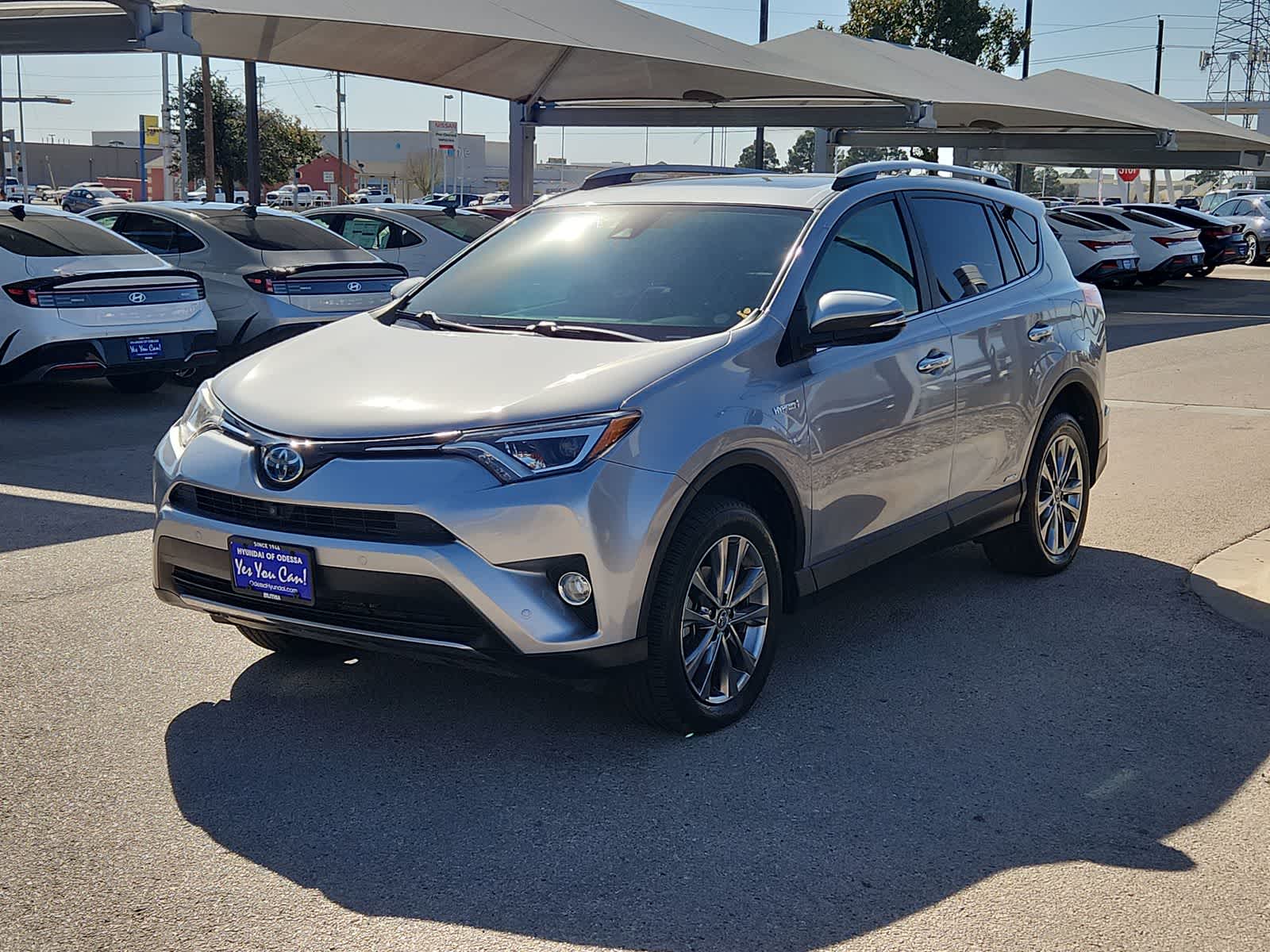 Thumbnail: 2018 Toyota RAV4 - 4