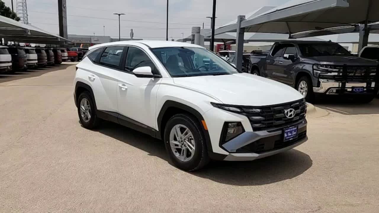 2025 Hyundai Tucson SE 2