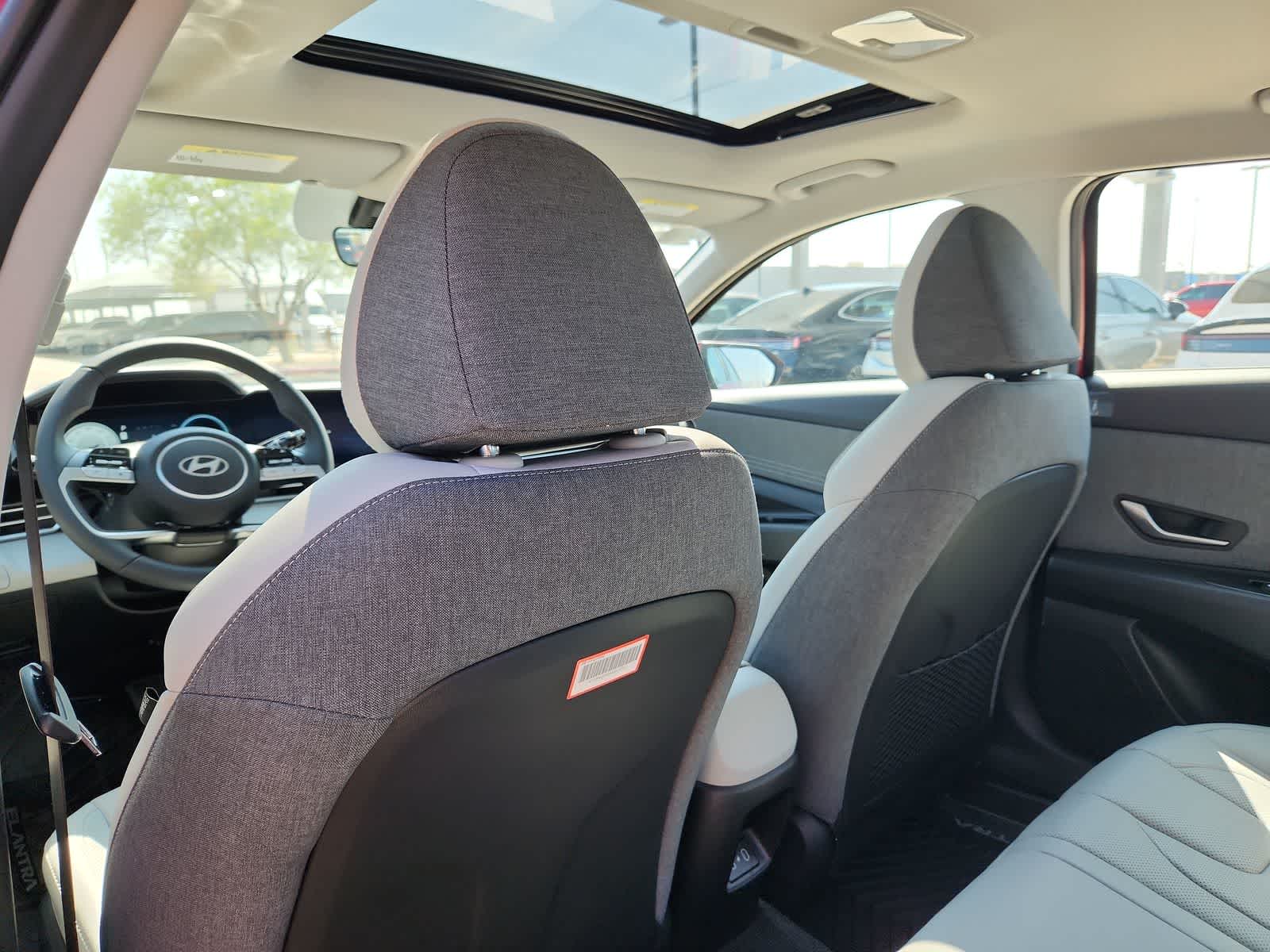 Thumbnail: 2025 Hyundai Elantra - 16