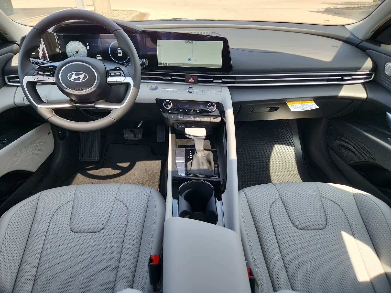 Thumbnail: 2025 Hyundai Elantra - 14