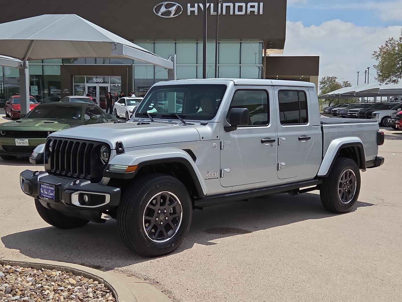Thumbnail: 2023 Jeep Gladiator - 4