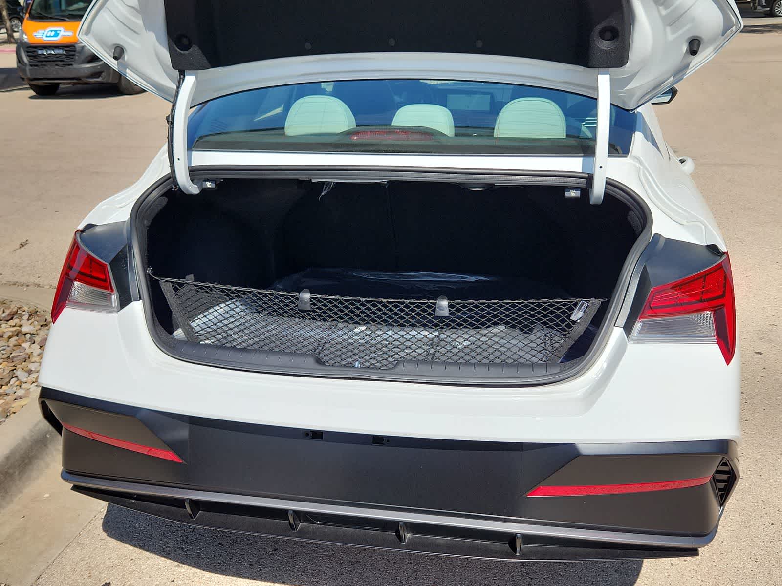 Thumbnail: 2025 Hyundai Elantra - 23