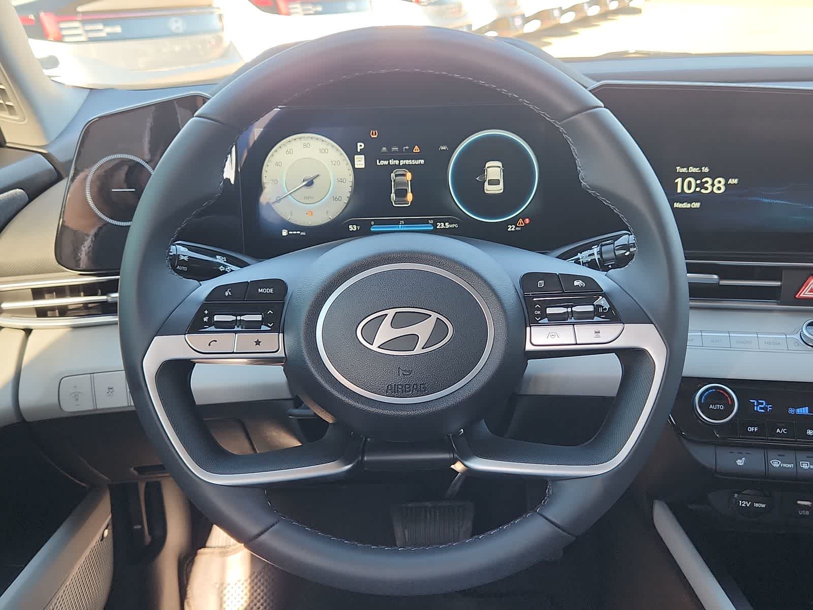 Thumbnail: 2025 Hyundai Elantra - 19