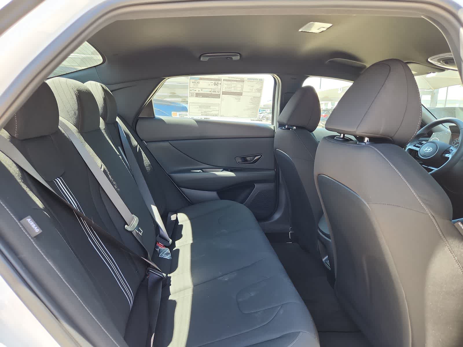 Thumbnail: 2025 Hyundai Elantra - 17