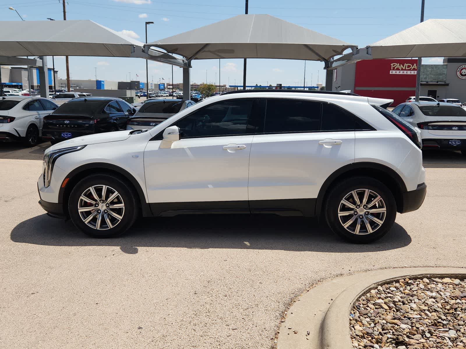 Thumbnail: 2021 Cadillac XT4 - 5