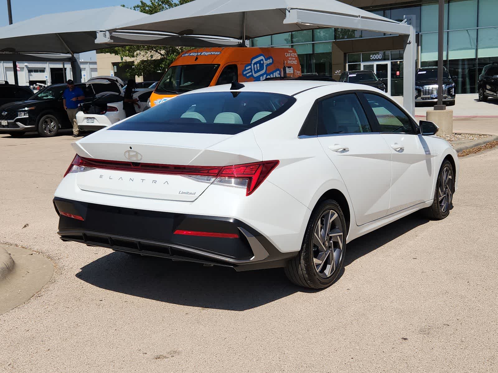 Thumbnail: 2025 Hyundai Elantra - 8