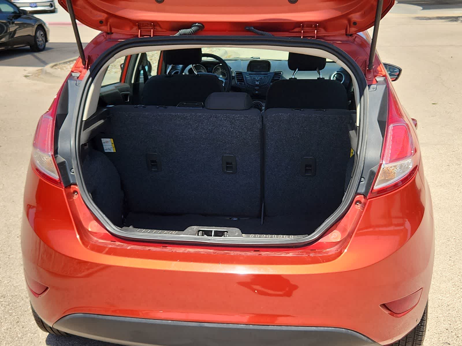2018 Ford Fiesta SE 23