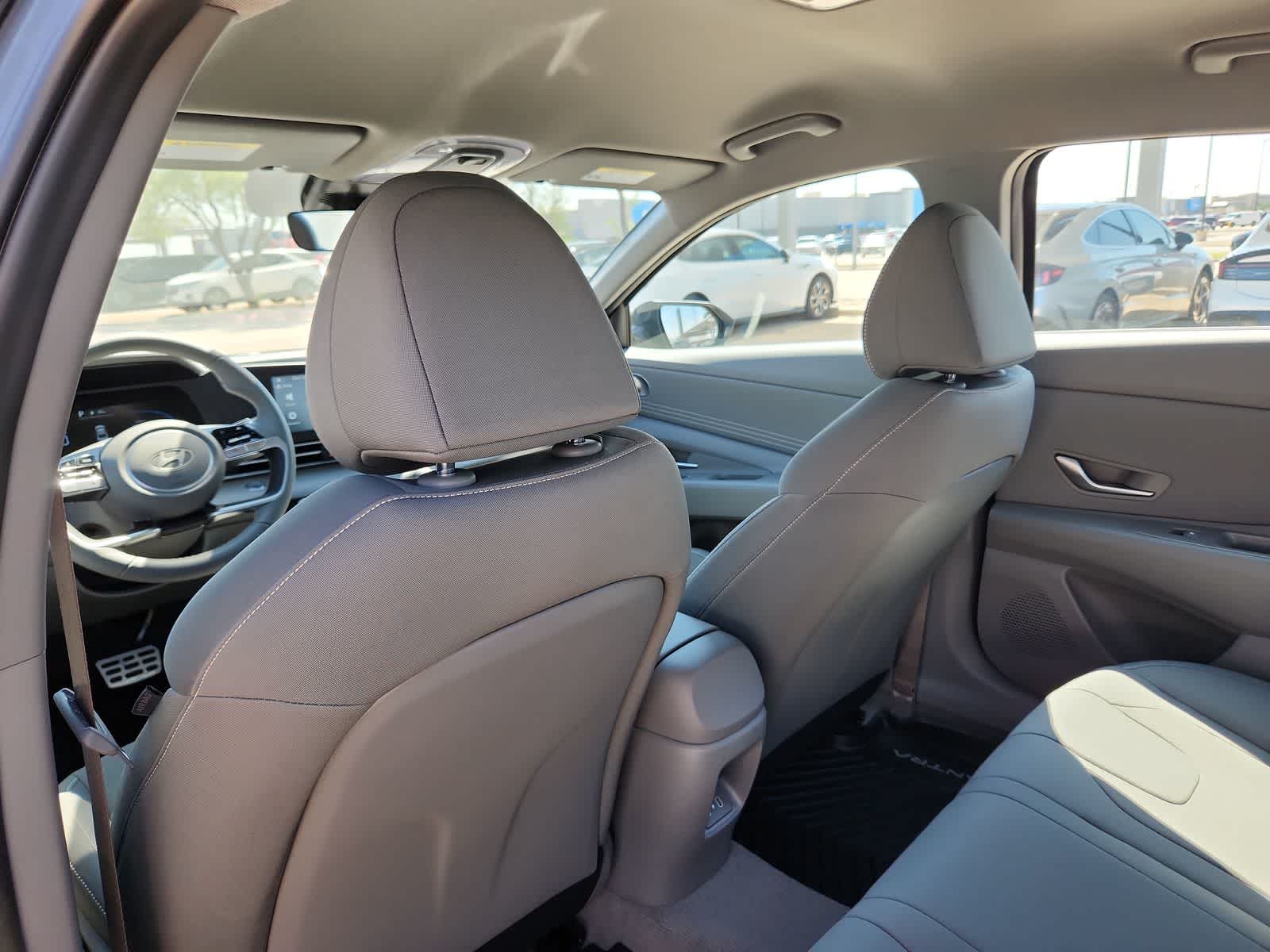 Thumbnail: 2025 Hyundai Elantra - 16