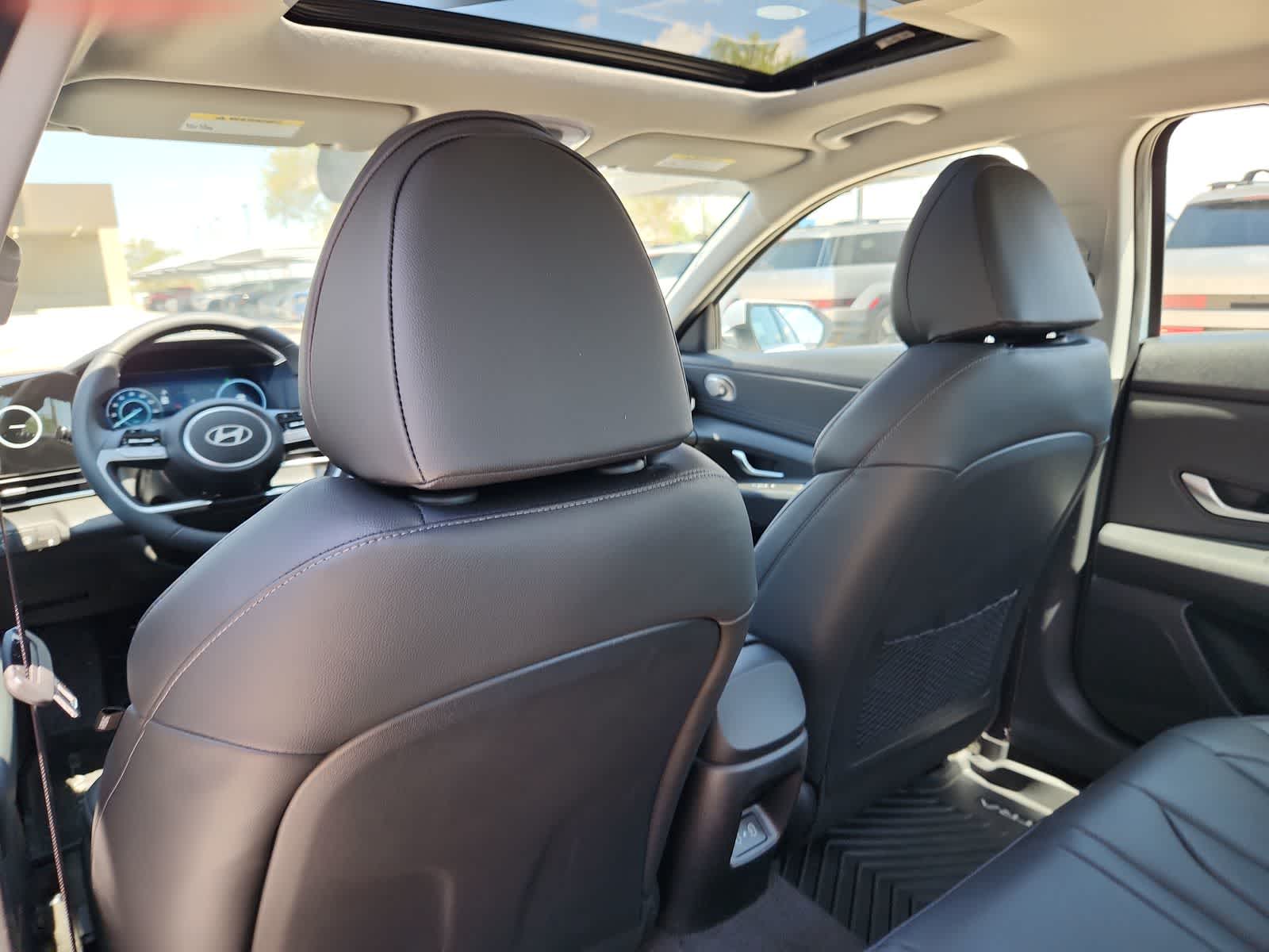 Thumbnail: 2025 Hyundai Elantra - 16