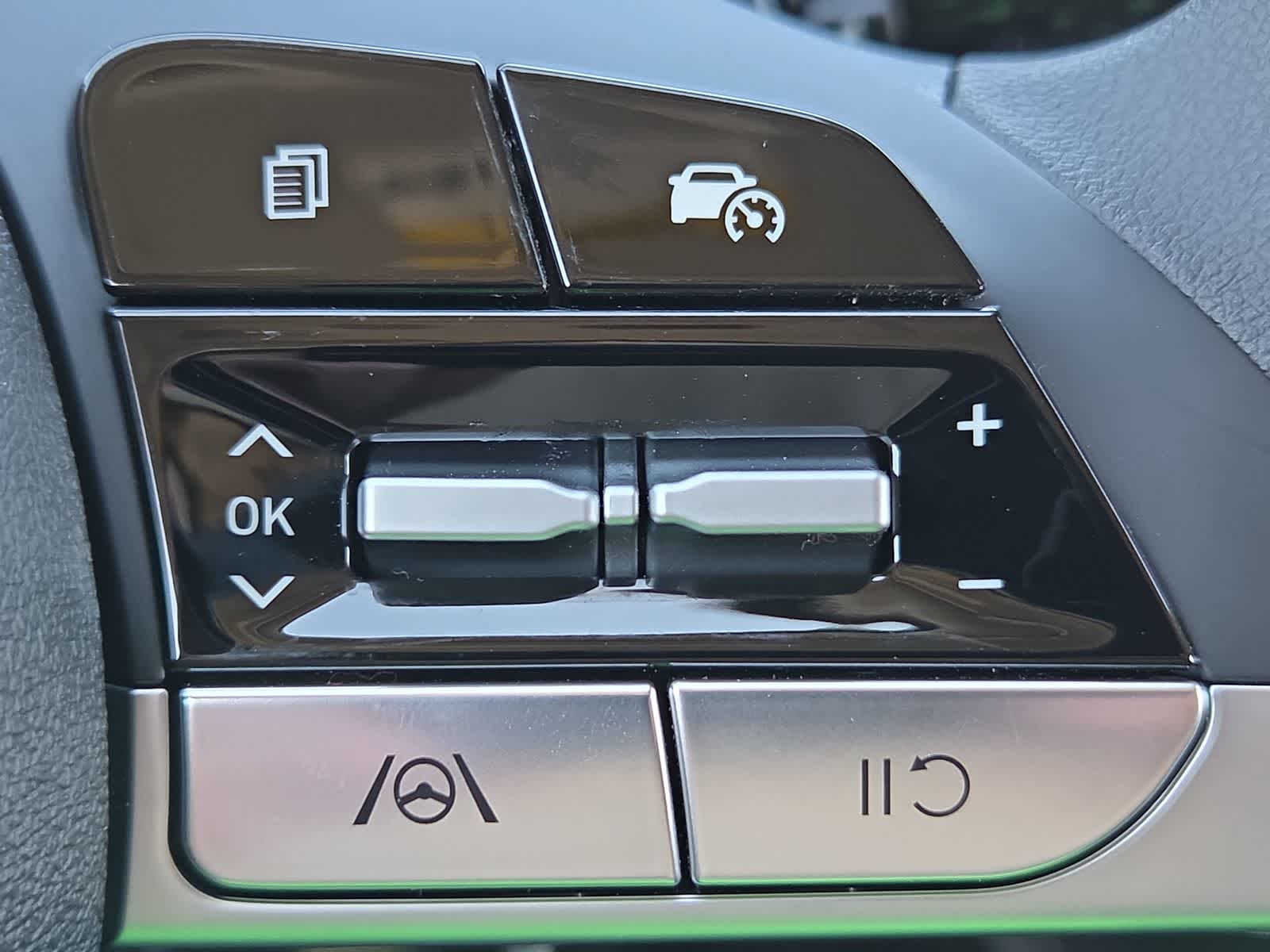 Thumbnail: 2026 Hyundai Elantra - 23