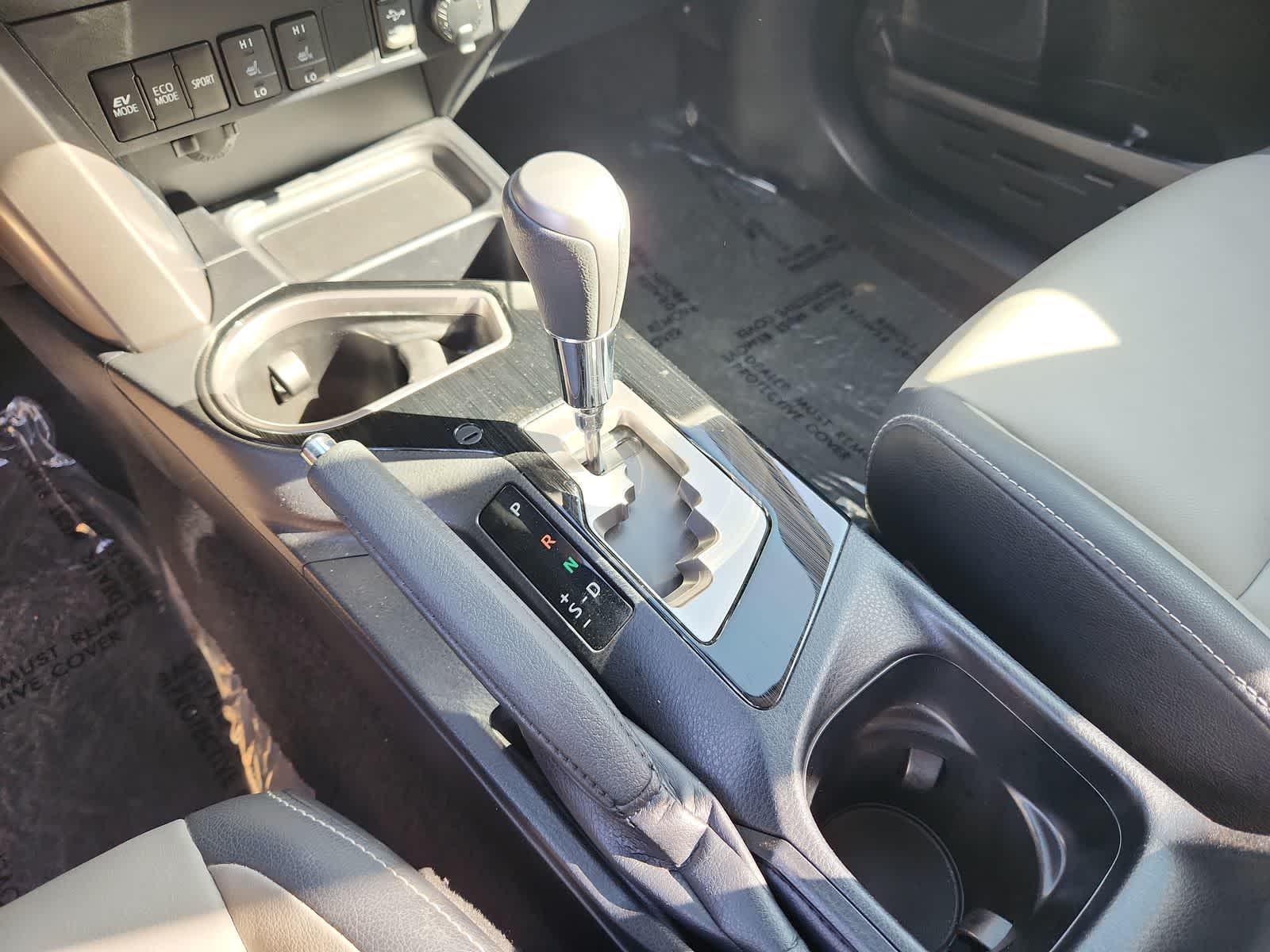 Thumbnail: 2018 Toyota RAV4 - 21