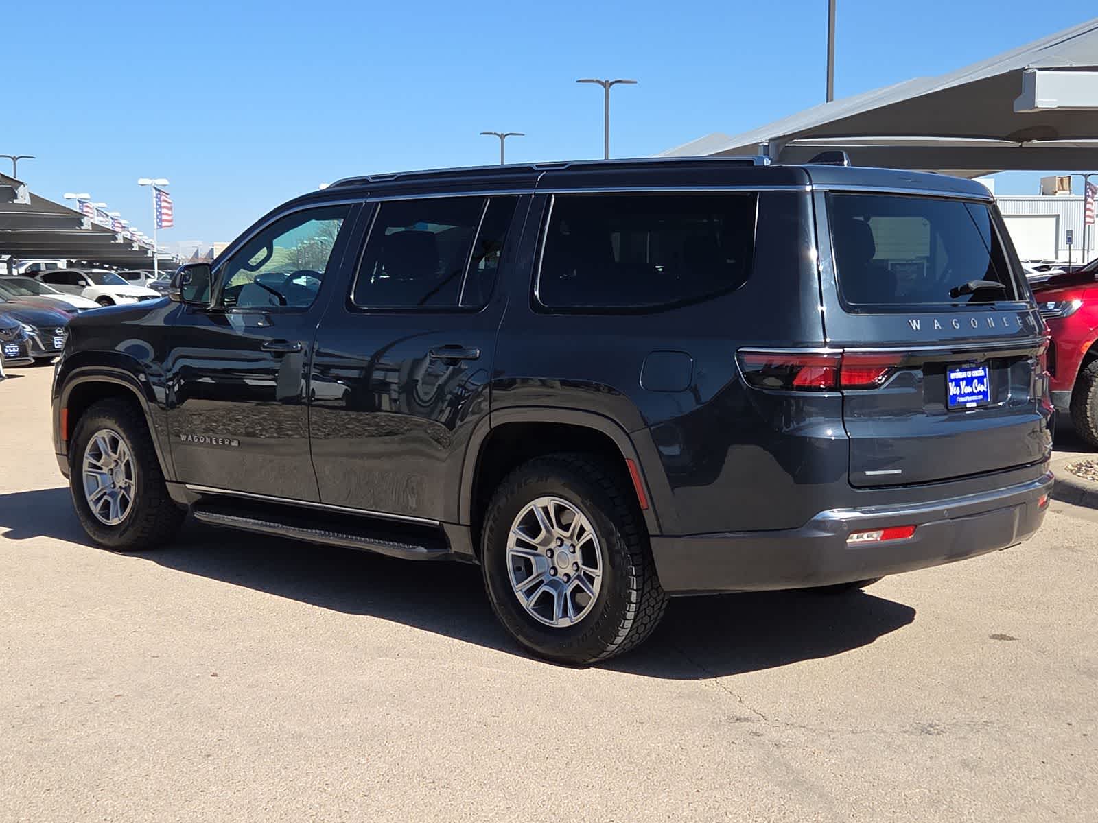 Thumbnail: 2022 Jeep Wagoneer - 6