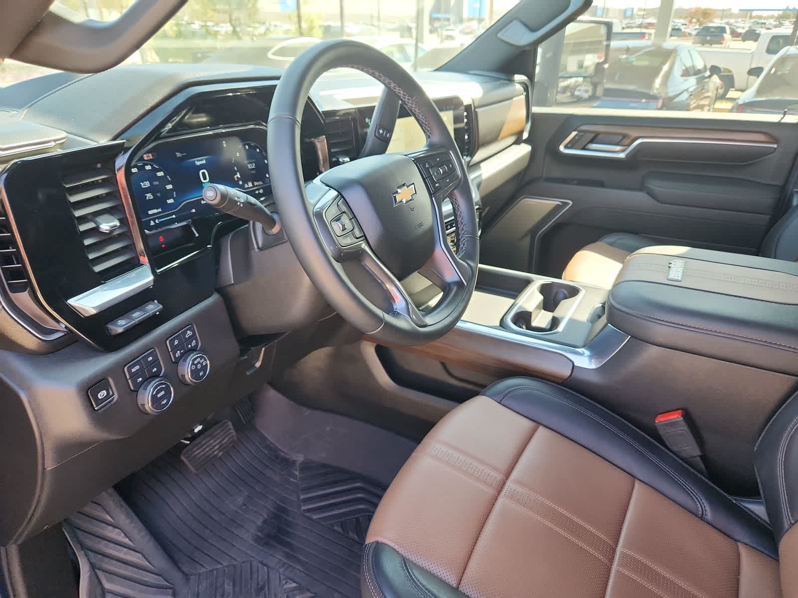 Thumbnail: 2025 Chevrolet Silverado 2500 - 10