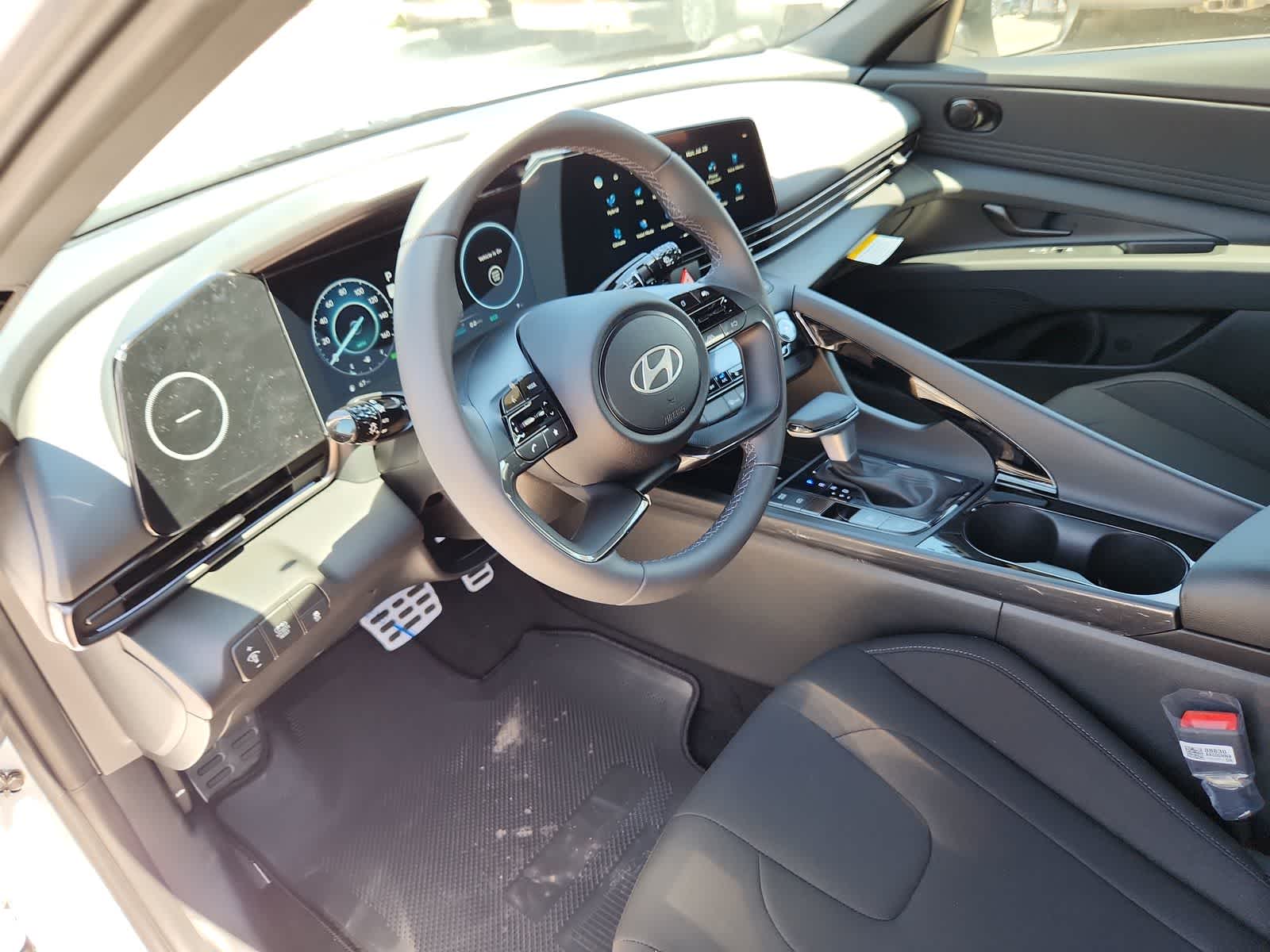 Thumbnail: 2025 Hyundai Elantra - 10