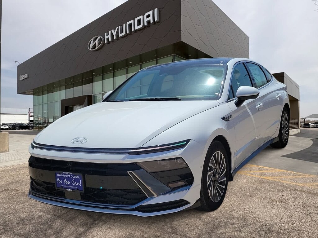 New 2025 Hyundai Sonata Hybrid Limited Sedan