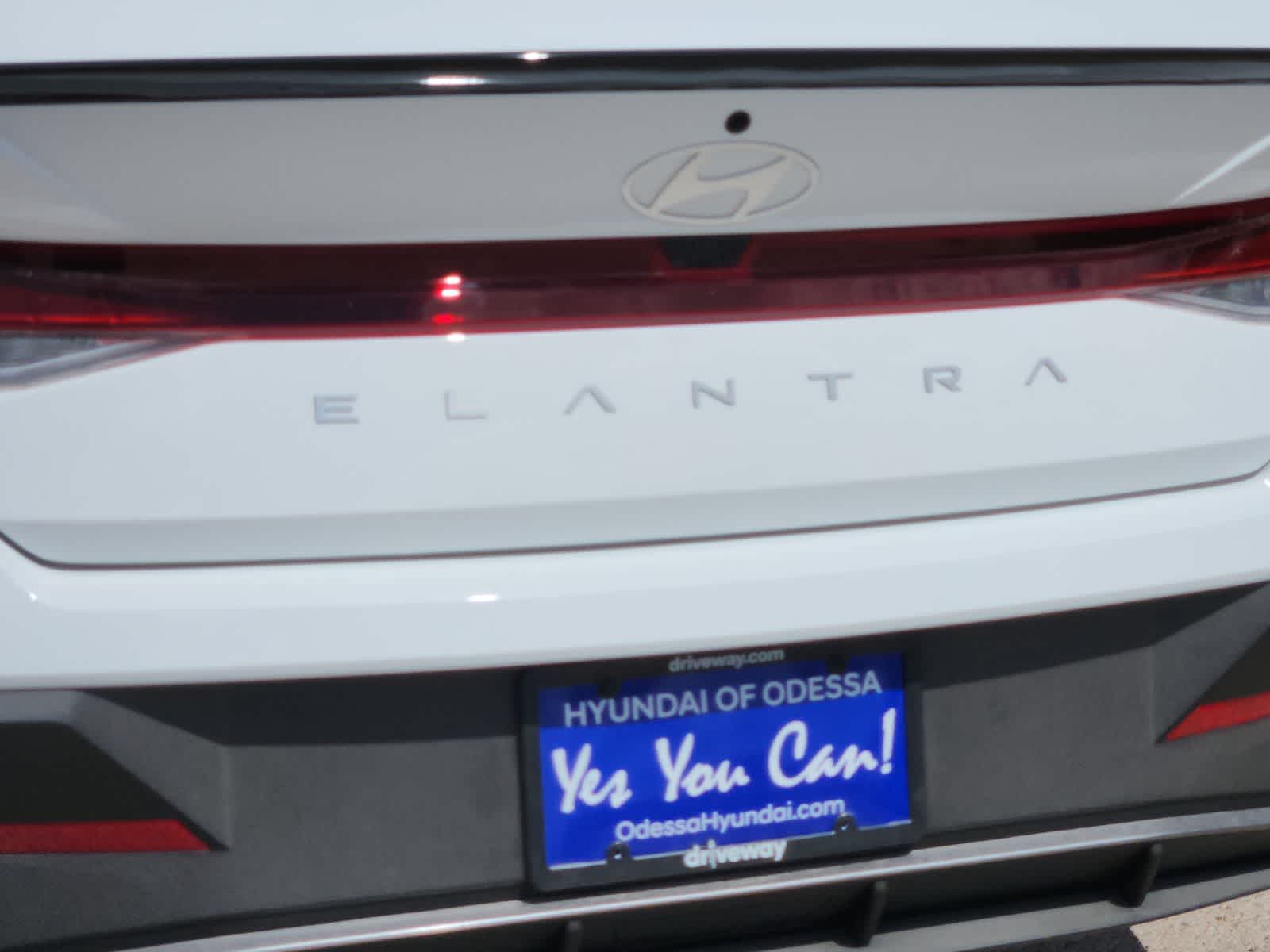 Thumbnail: 2025 Hyundai Elantra - 11