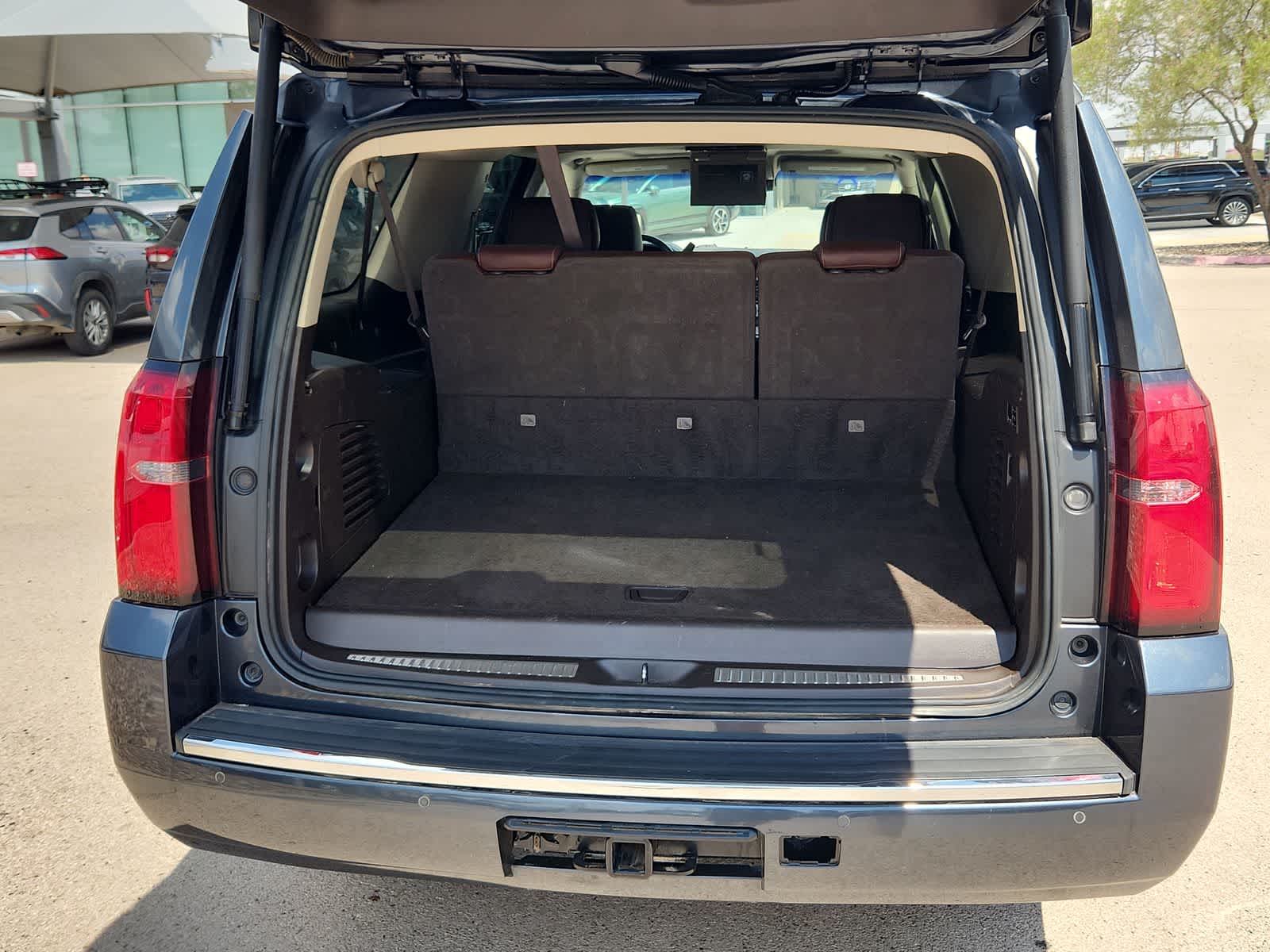 Thumbnail: 2019 Chevrolet Suburban - 23