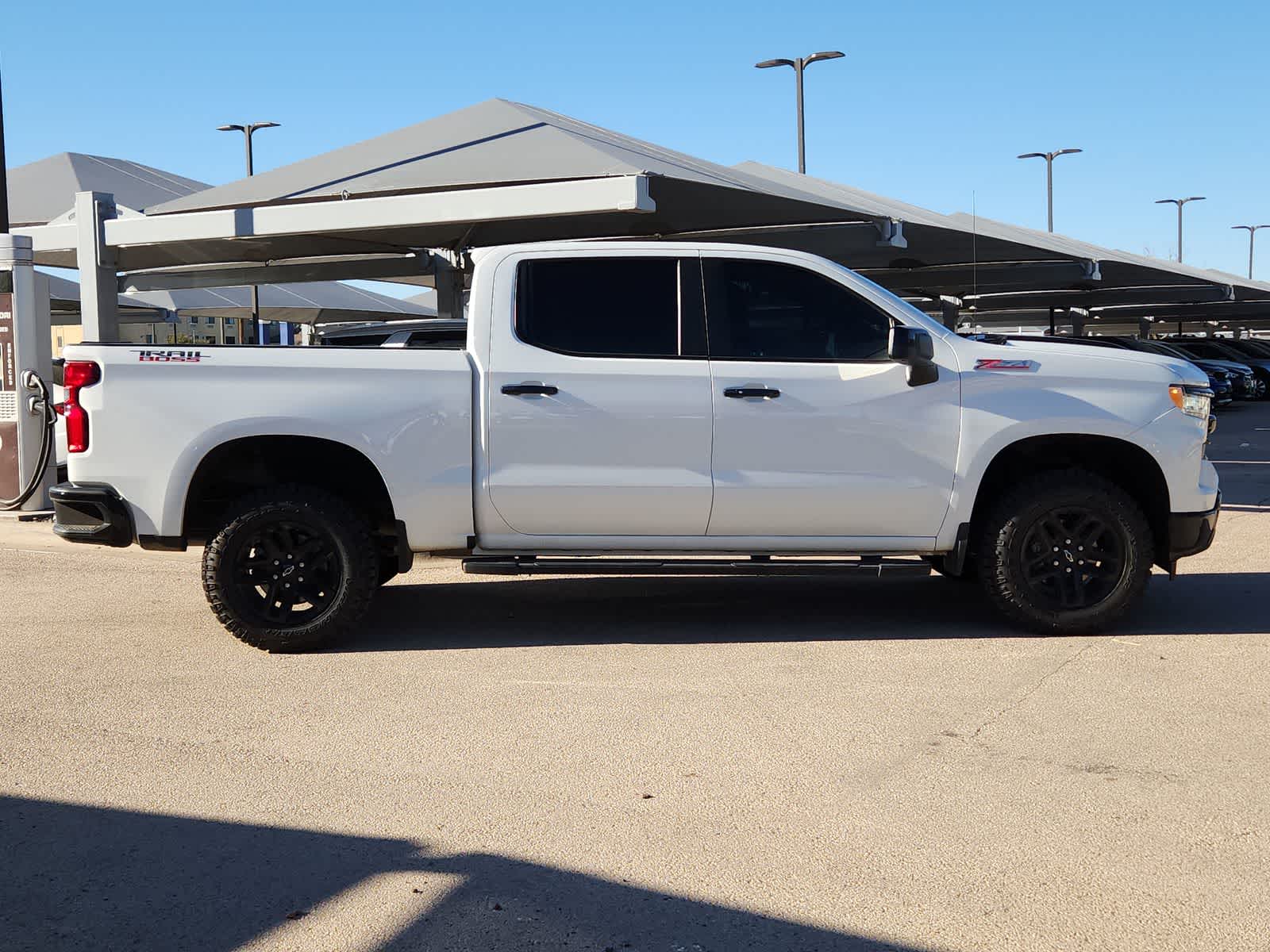 Thumbnail: 2023 Chevrolet Silverado 1500 - 9