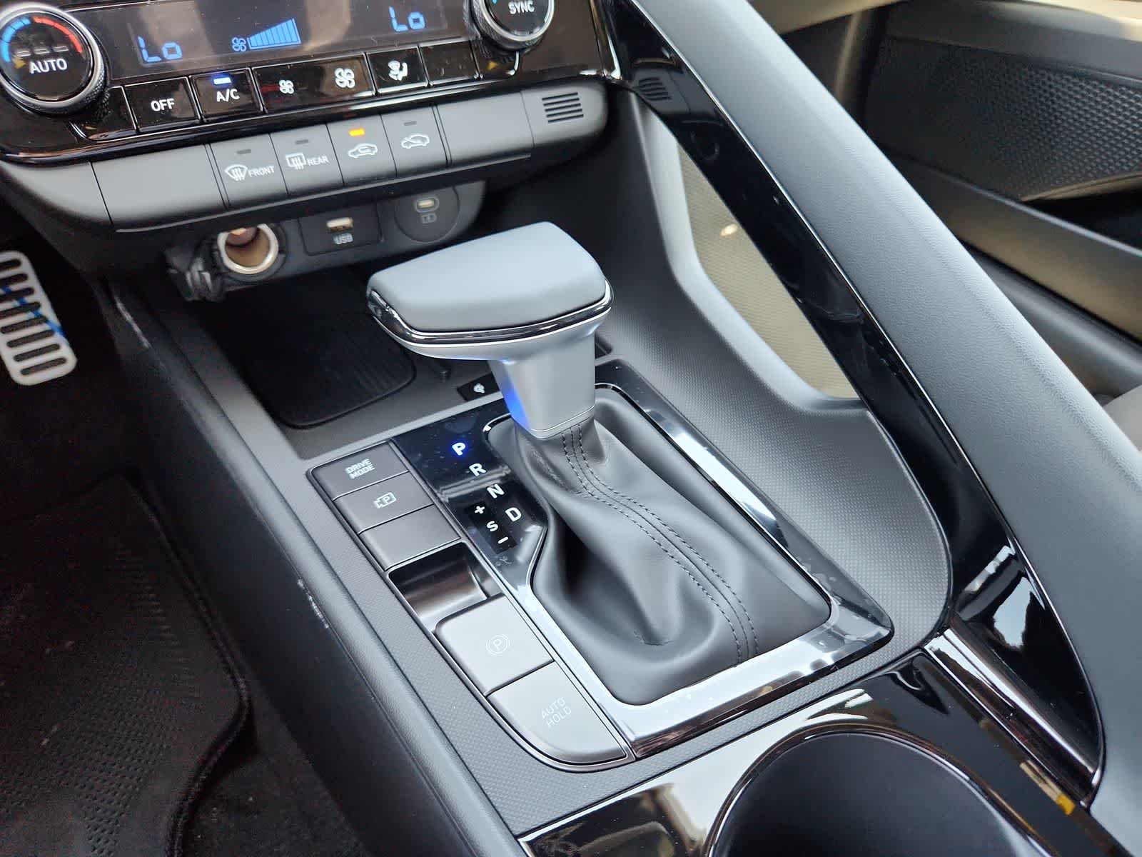 Thumbnail: 2025 Hyundai Elantra - 21