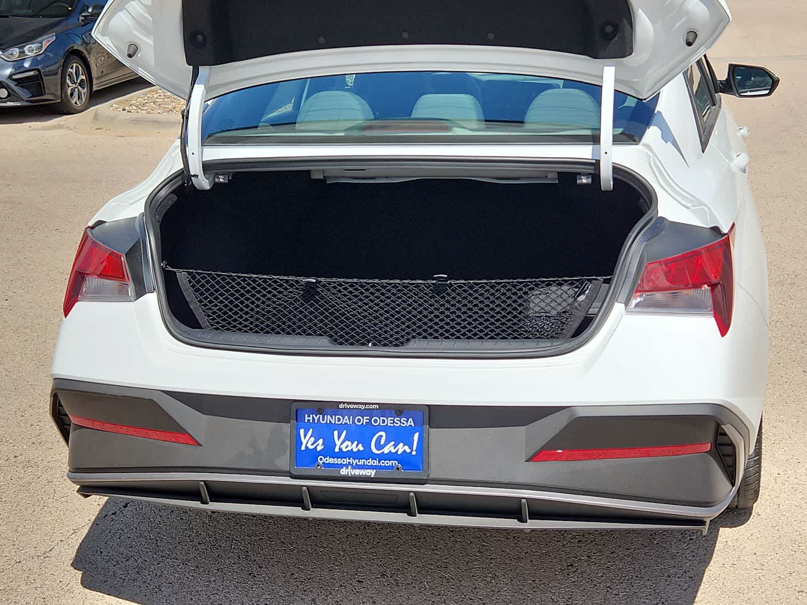 Thumbnail: 2025 Hyundai Elantra - 23