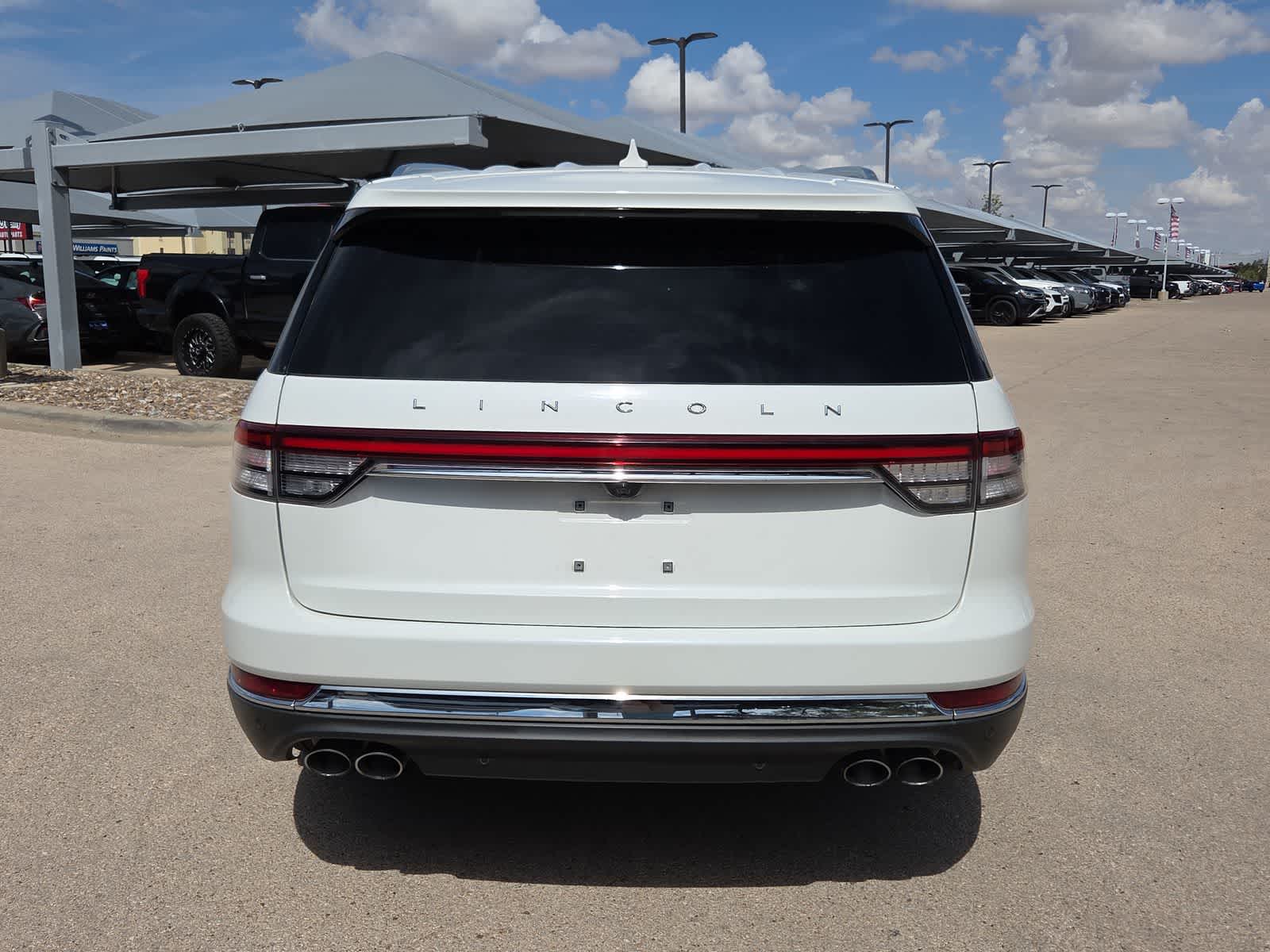 Thumbnail: 2022 Lincoln Aviator - 13