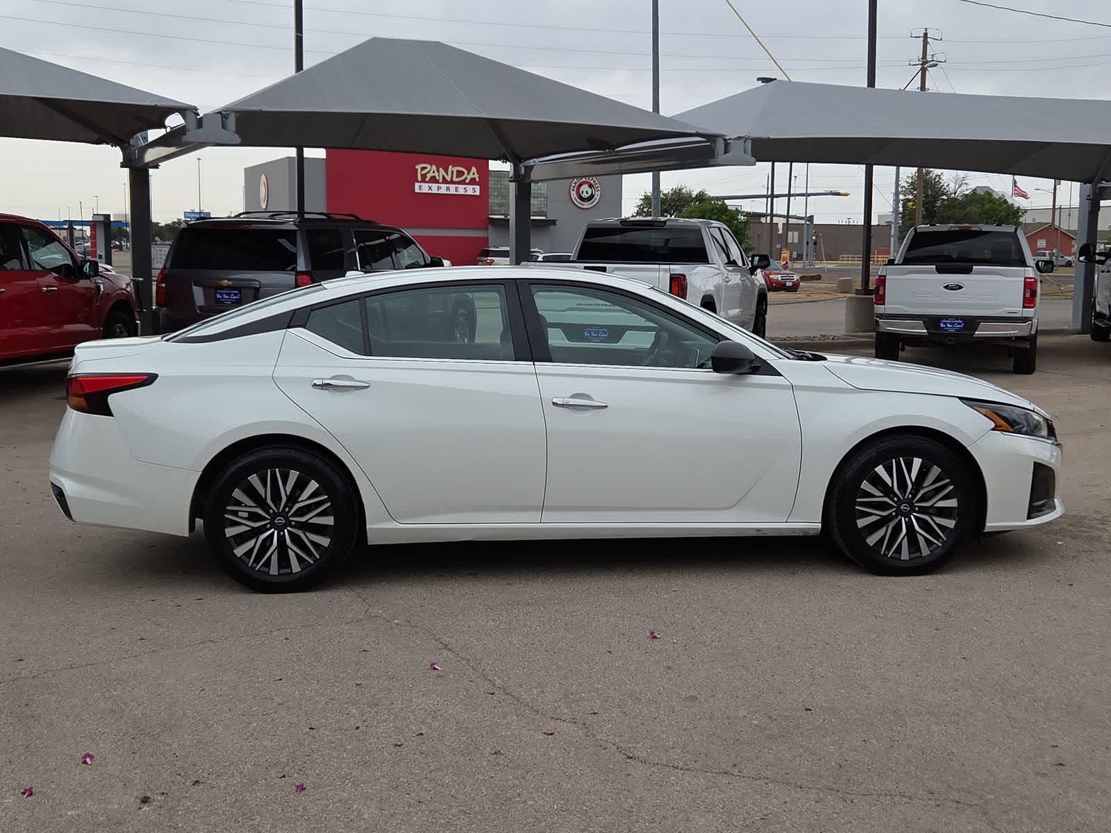 Thumbnail: 2024 Nissan Altima - 9