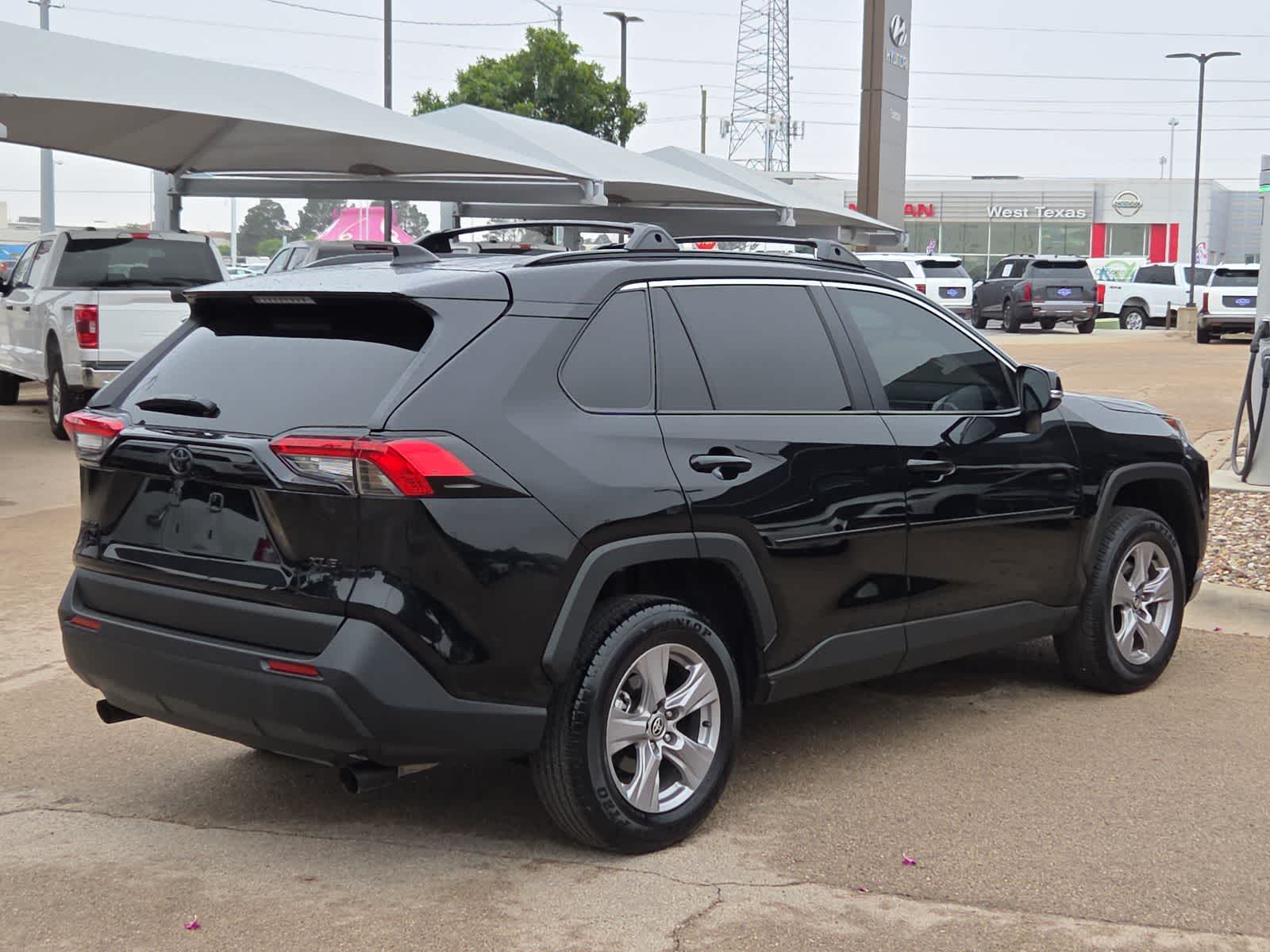 Thumbnail: 2025 Toyota RAV4 - 8