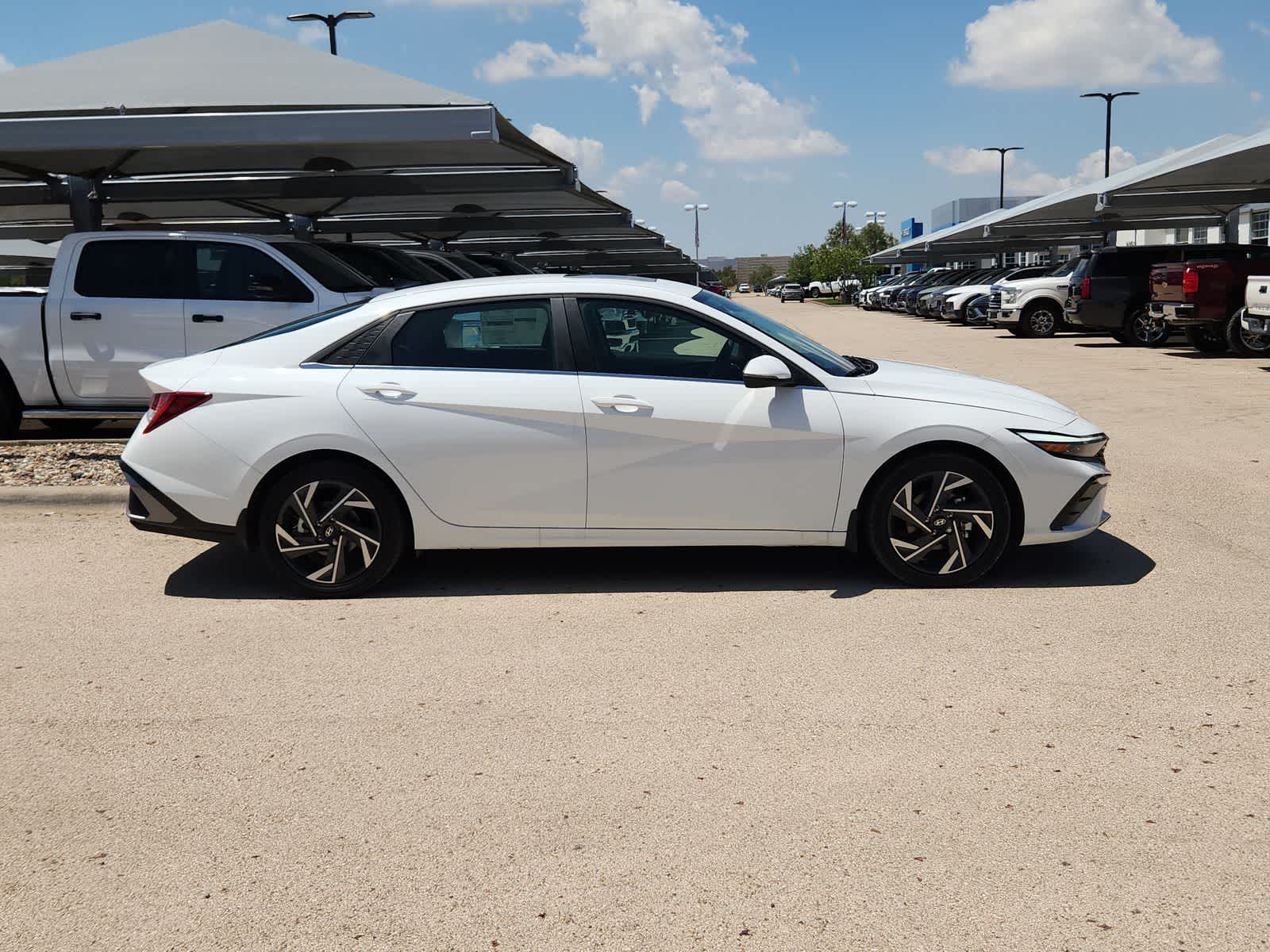 Thumbnail: 2025 Hyundai Elantra - 9