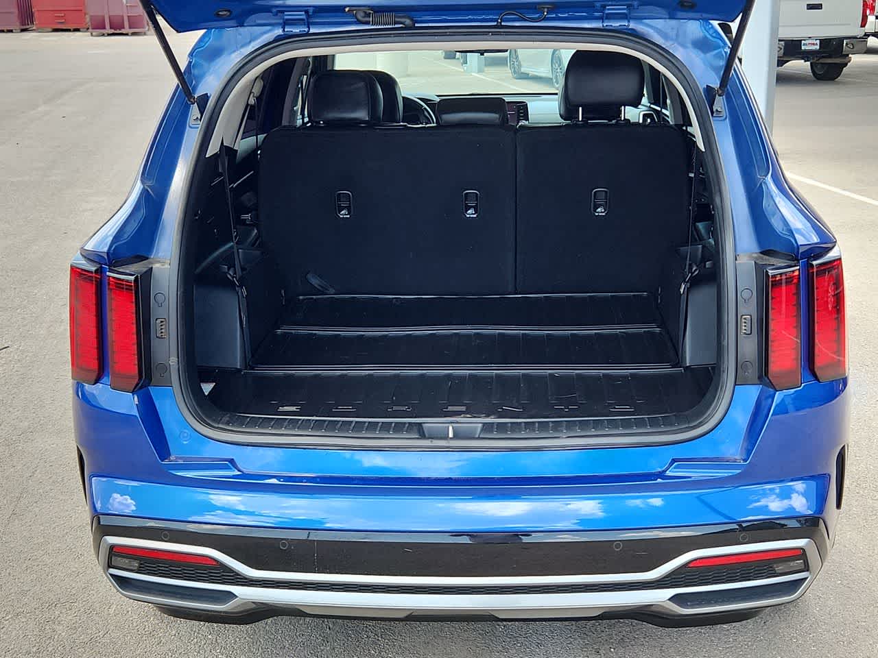 Thumbnail: 2022 Kia Sorento - 23