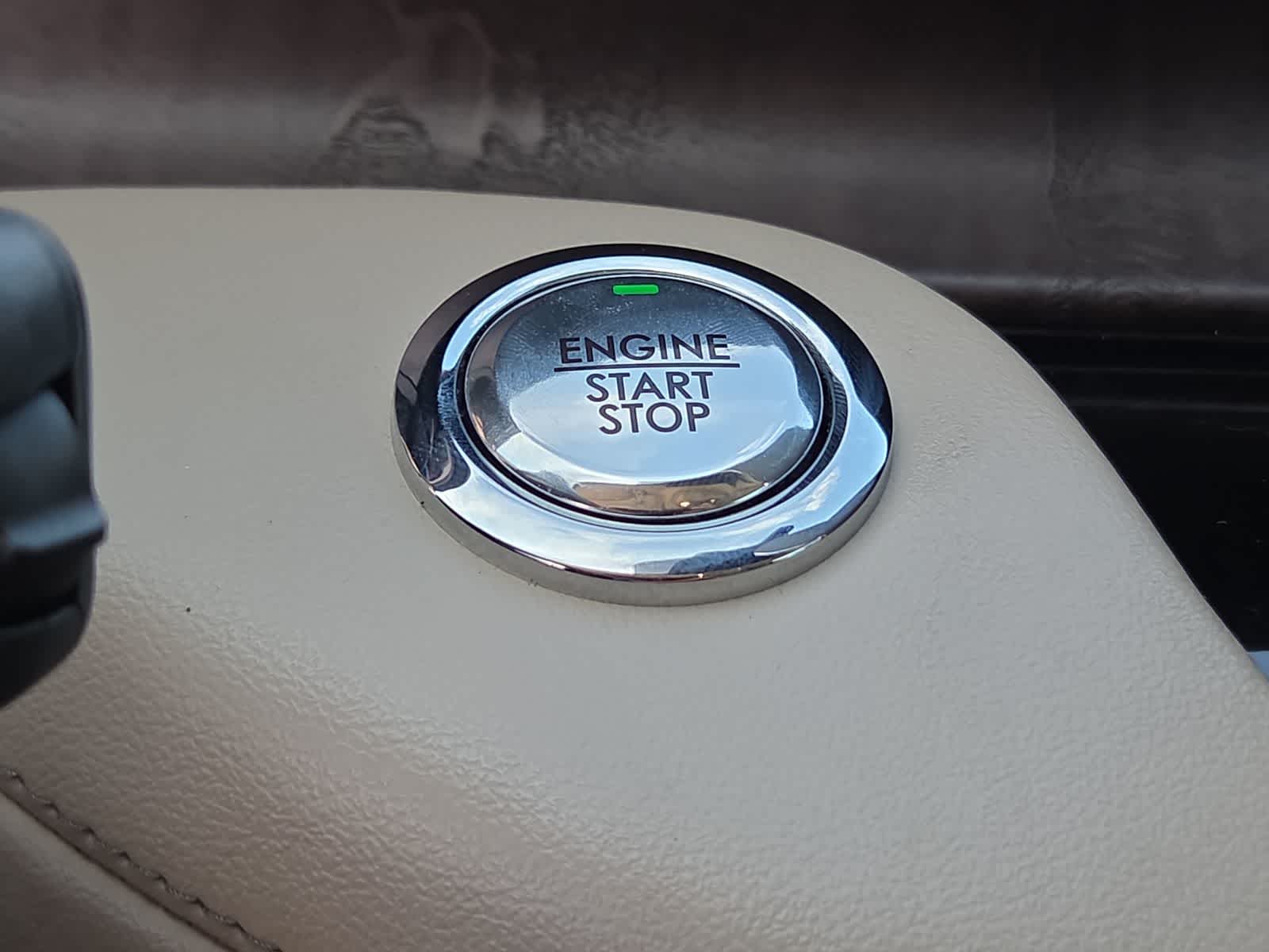 Thumbnail: 2022 Lincoln Aviator - 26