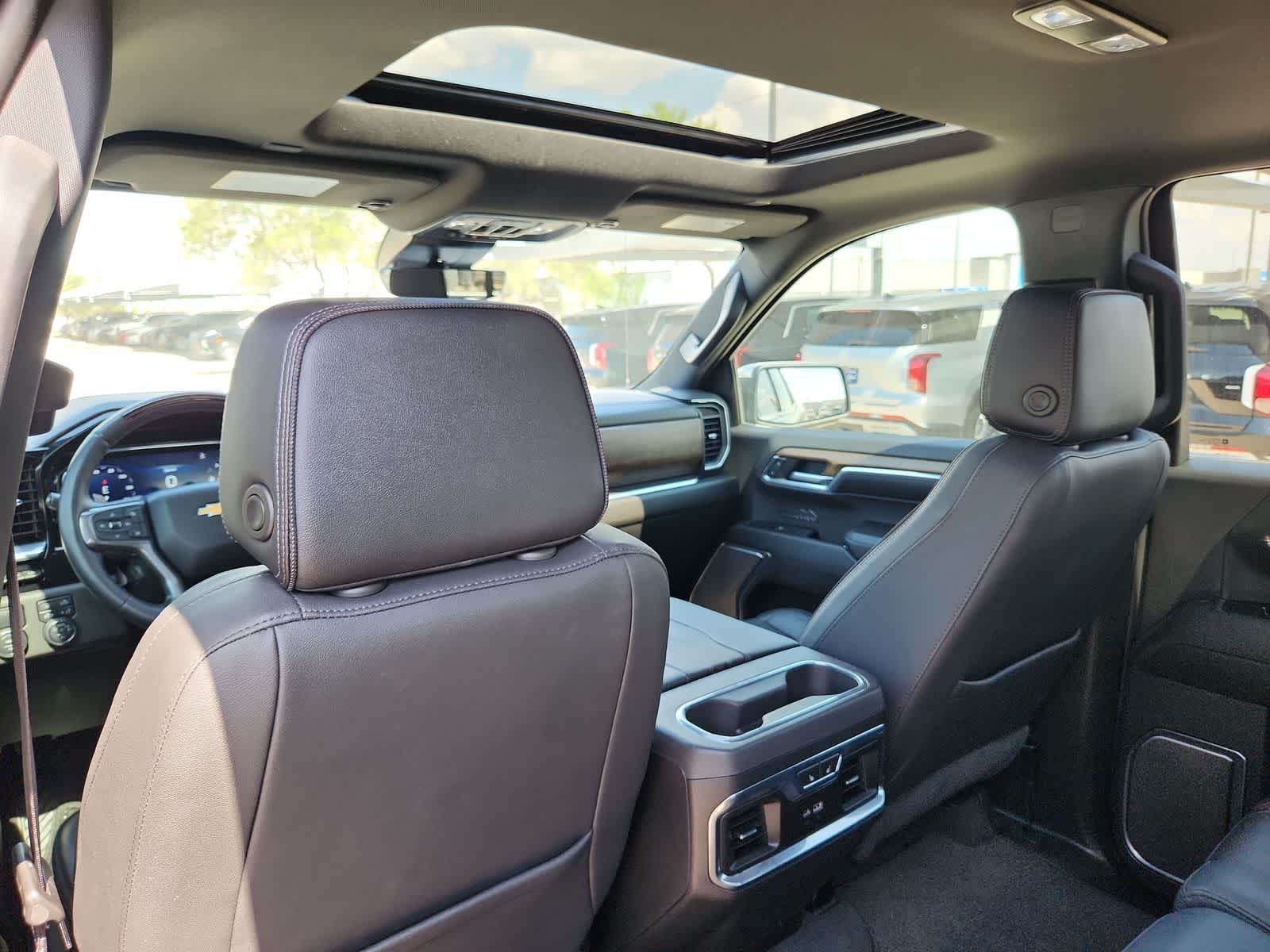 Thumbnail: 2024 Chevrolet Silverado 1500 - 16