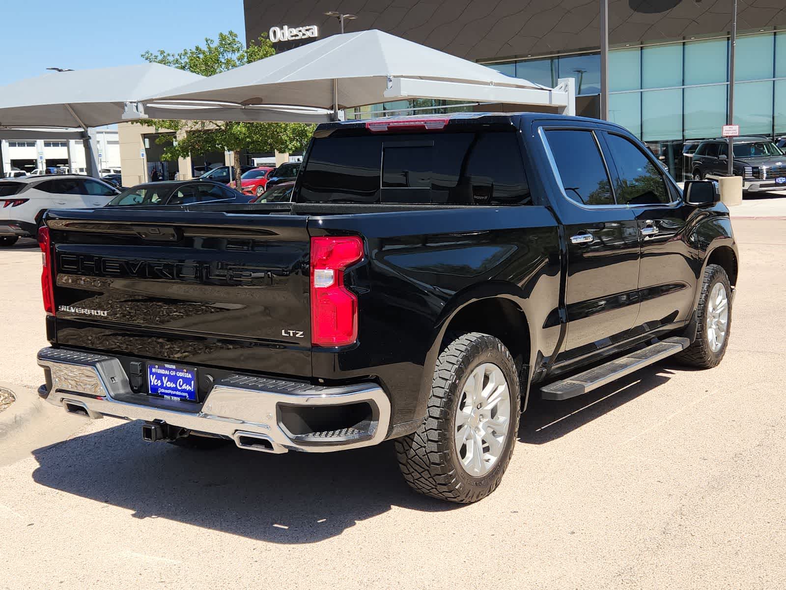 Thumbnail: 2023 Chevrolet Silverado 1500 - 8