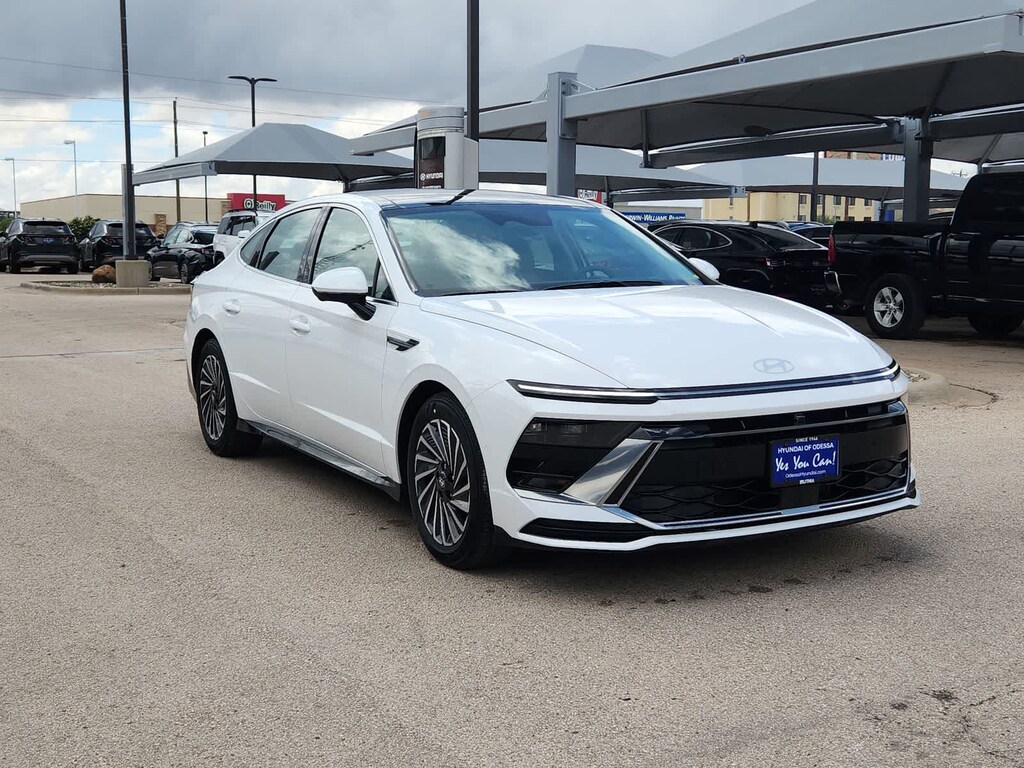 New 2025 Hyundai Sonata Hybrid Limited Sedan