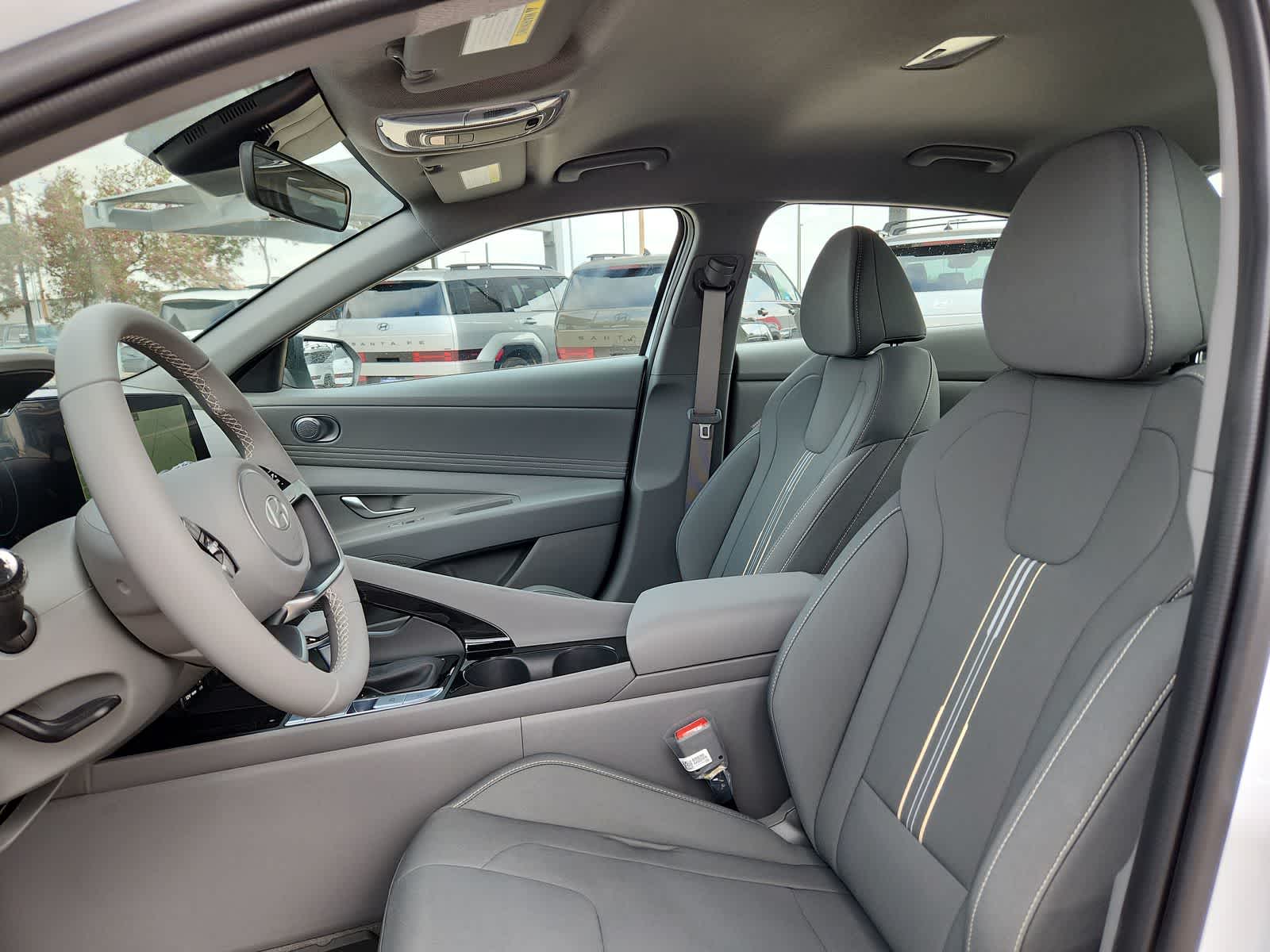 Thumbnail: 2025 Hyundai Elantra - 19