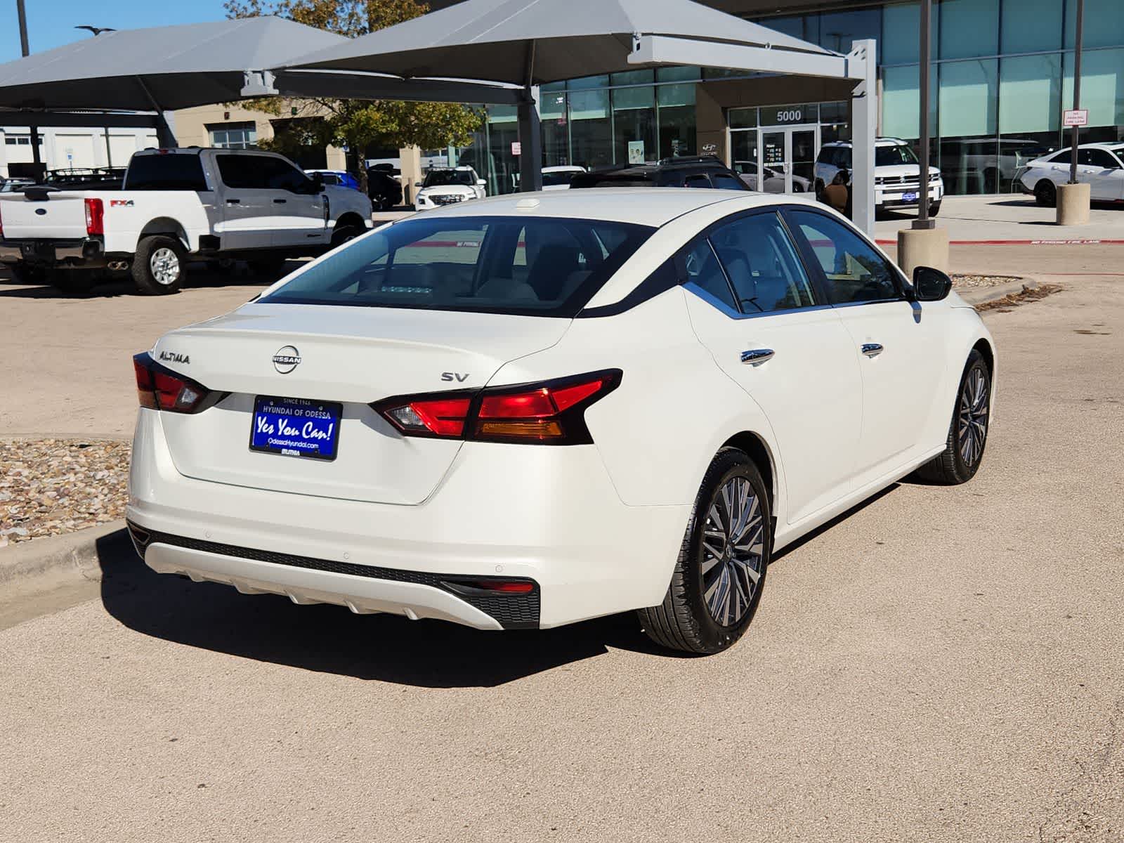 Thumbnail: 2024 Nissan Altima - 8