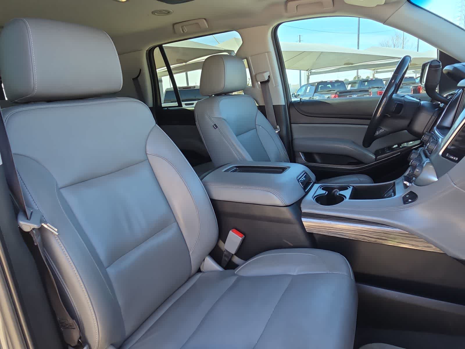 Thumbnail: 2019 Chevrolet Tahoe - 18