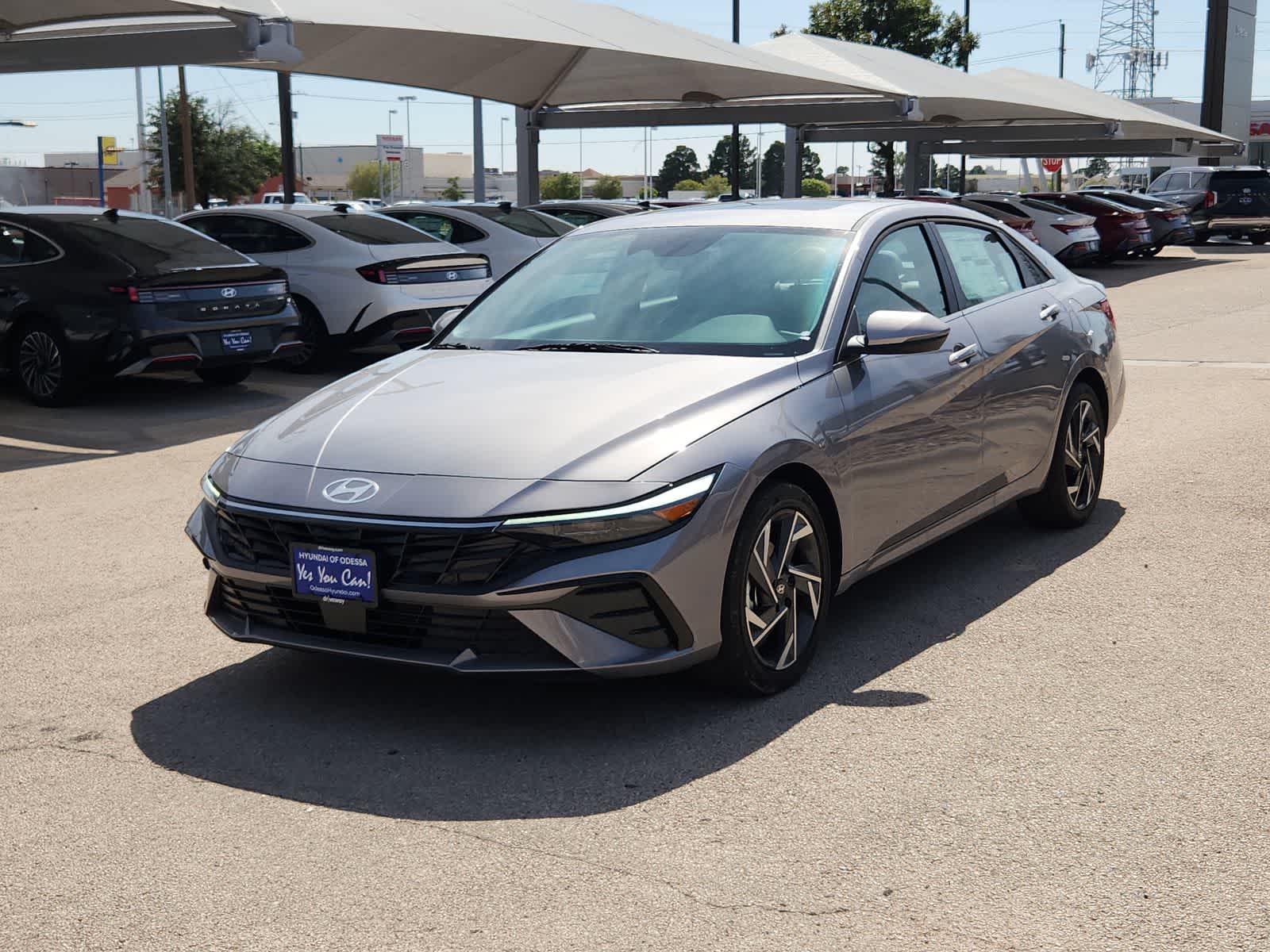 Thumbnail: 2025 Hyundai Elantra - 4