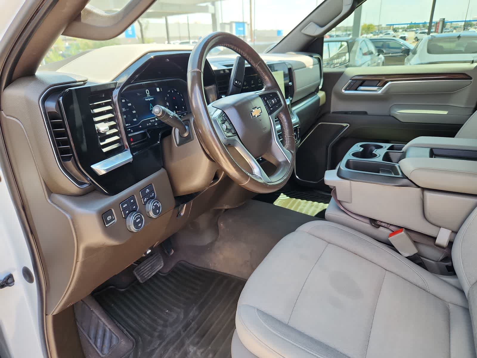 Thumbnail: 2022 Chevrolet Silverado 1500 - 10