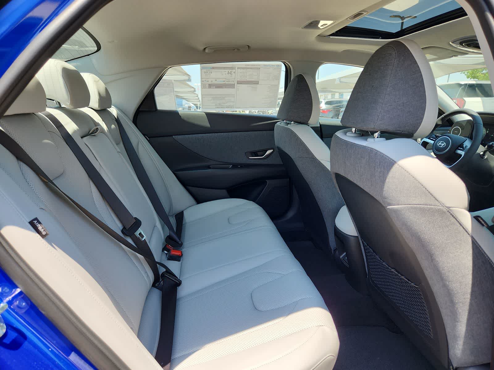 Thumbnail: 2025 Hyundai Elantra - 17