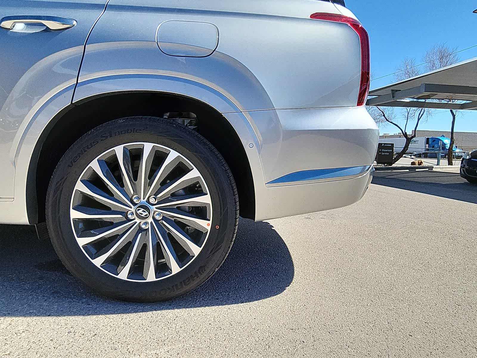 Thumbnail: 2024 Hyundai Palisade - 16