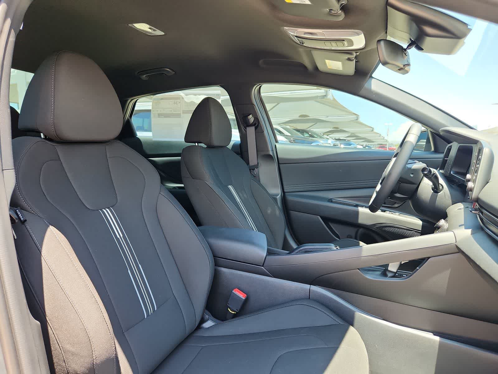 Thumbnail: 2025 Hyundai Elantra - 18