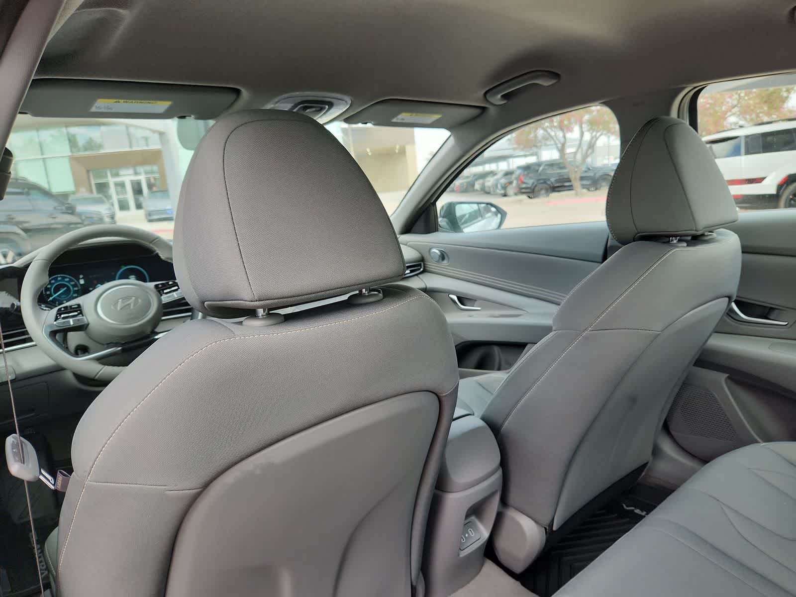 Thumbnail: 2025 Hyundai Elantra - 20