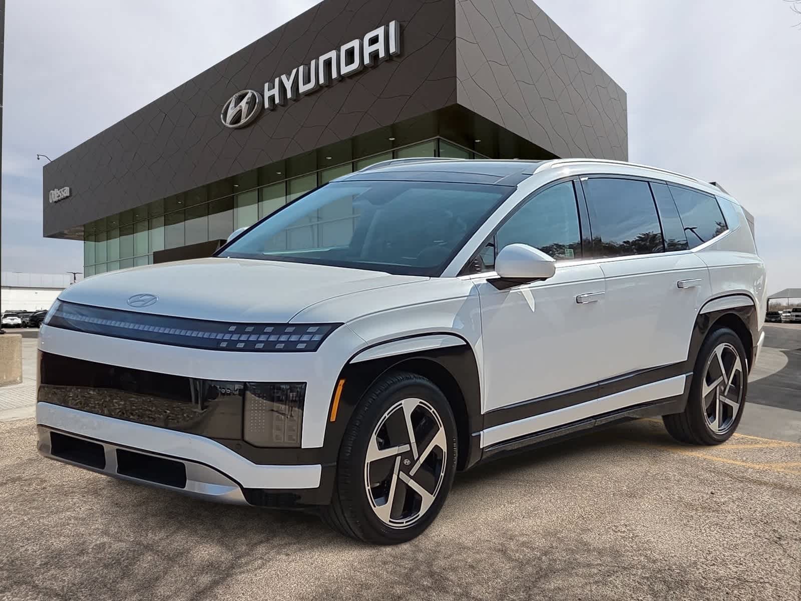 Thumbnail: 2026 Hyundai Ioniq - 1