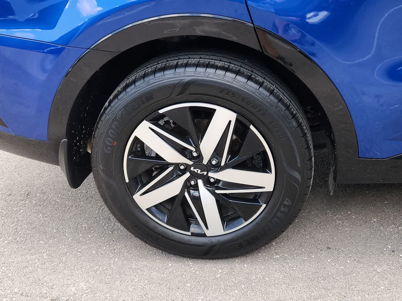 Thumbnail: 2022 Kia Sorento - 12