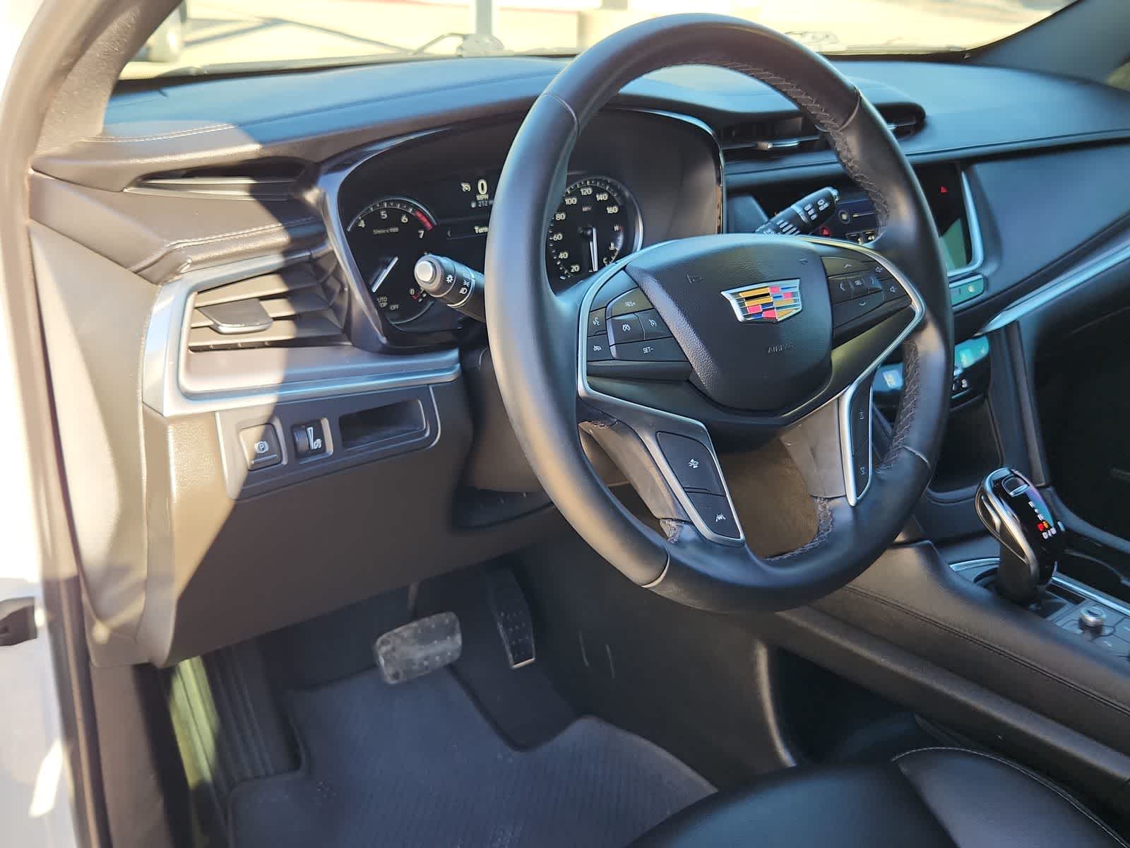 Thumbnail: 2024 Cadillac XT5 - 10